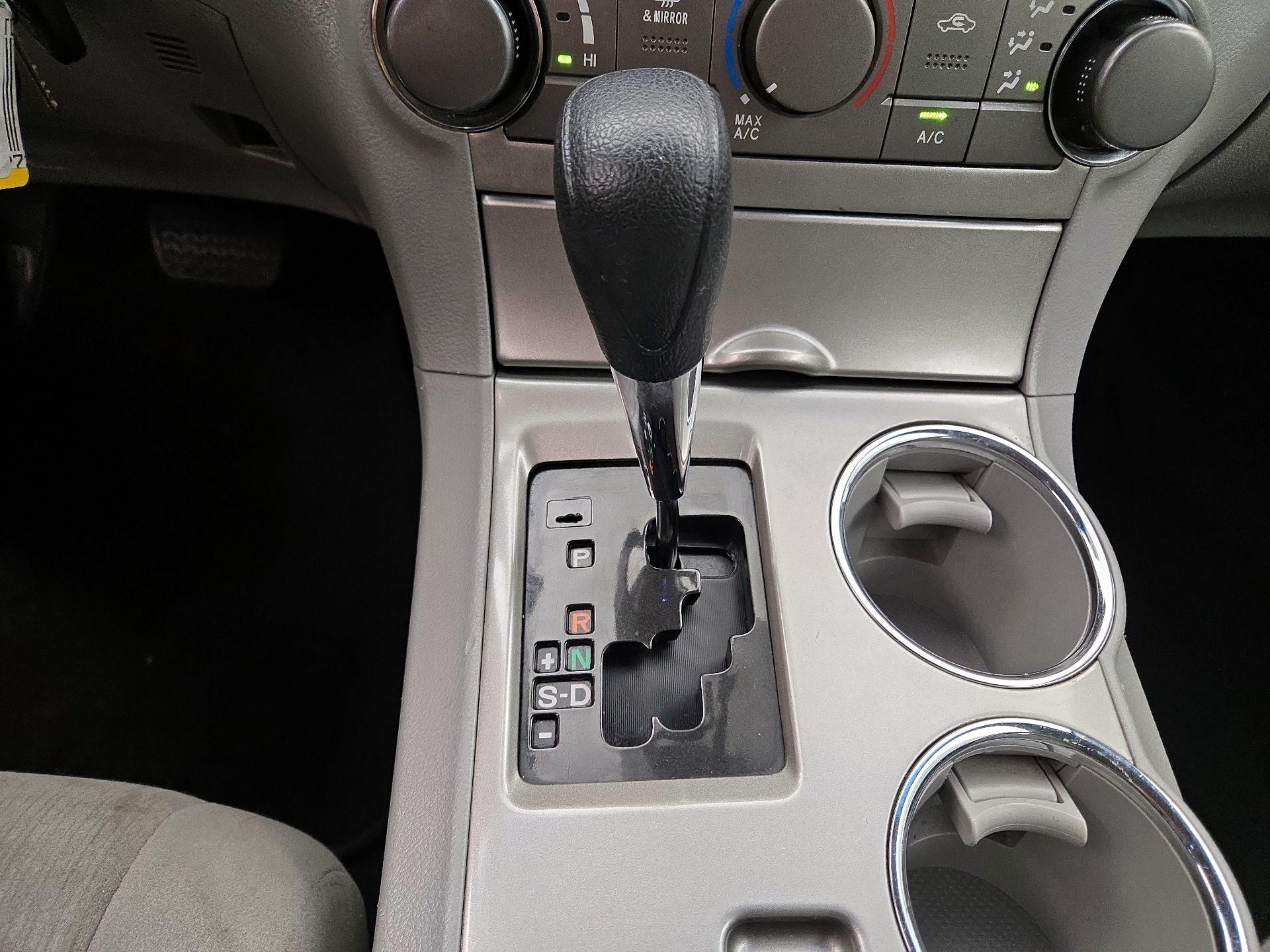 Thumbnail: 2013 Toyota Highlander - 17