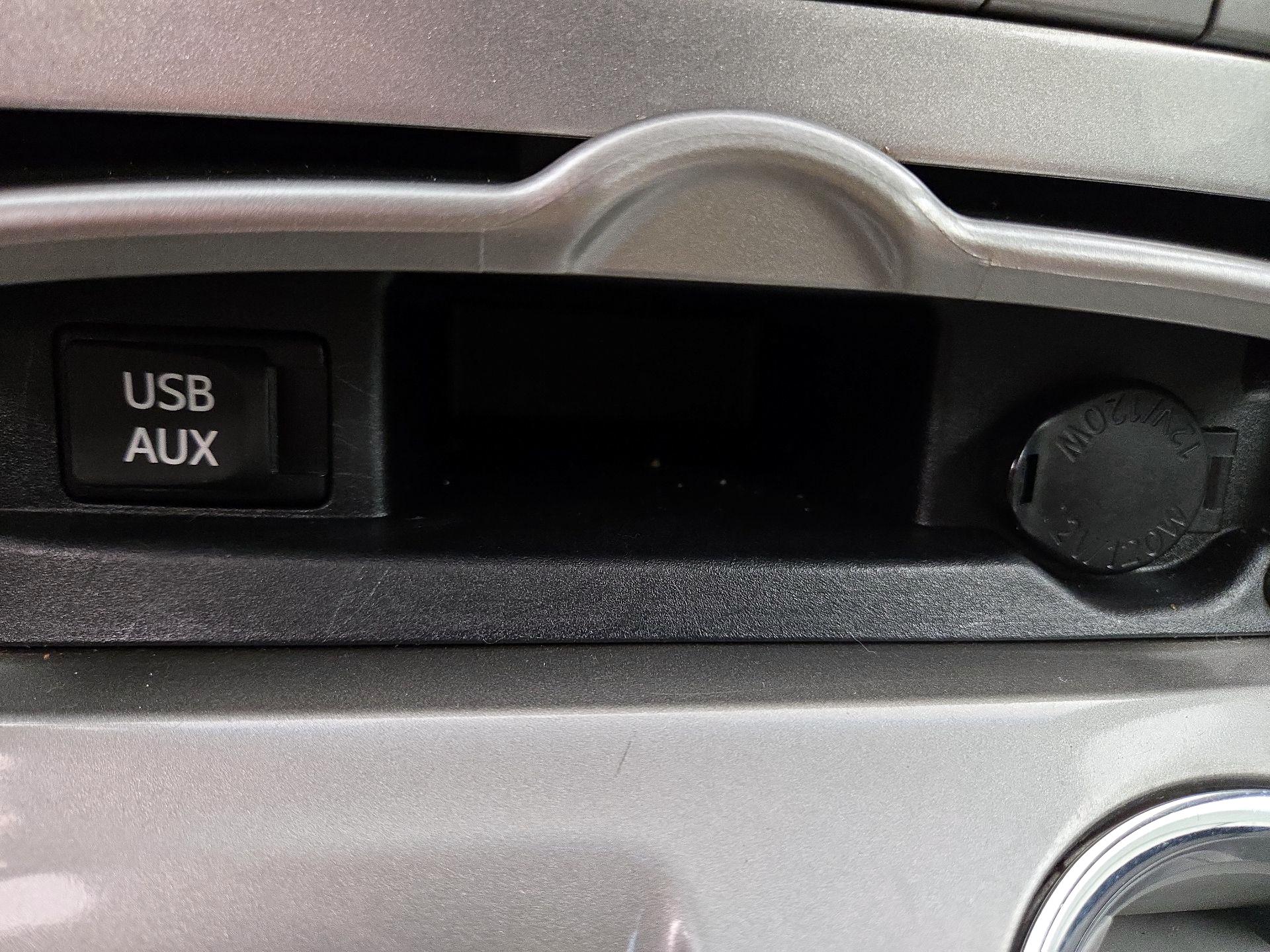 Thumbnail: 2013 Toyota Highlander - 18