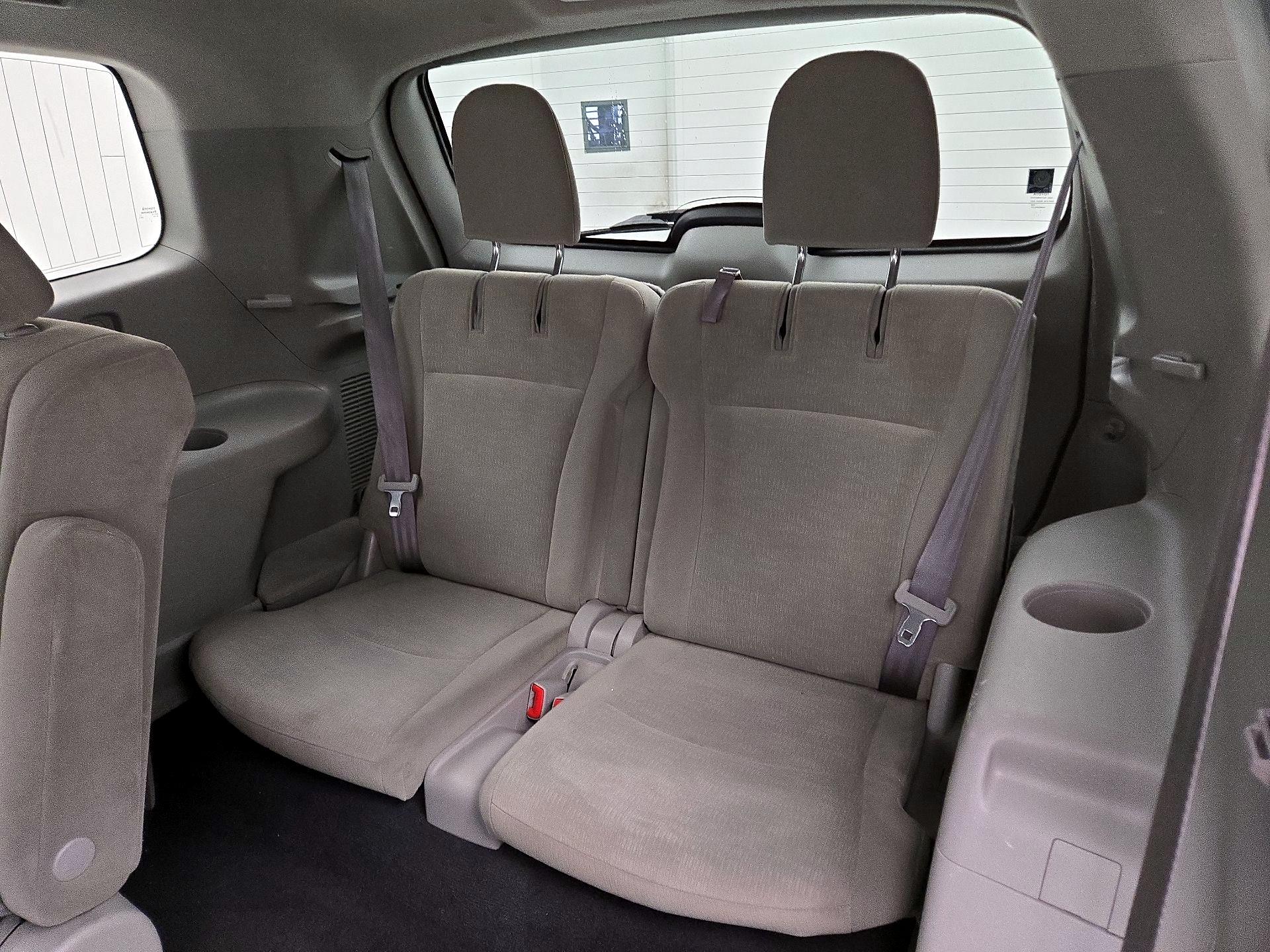 Thumbnail: 2013 Toyota Highlander - 20