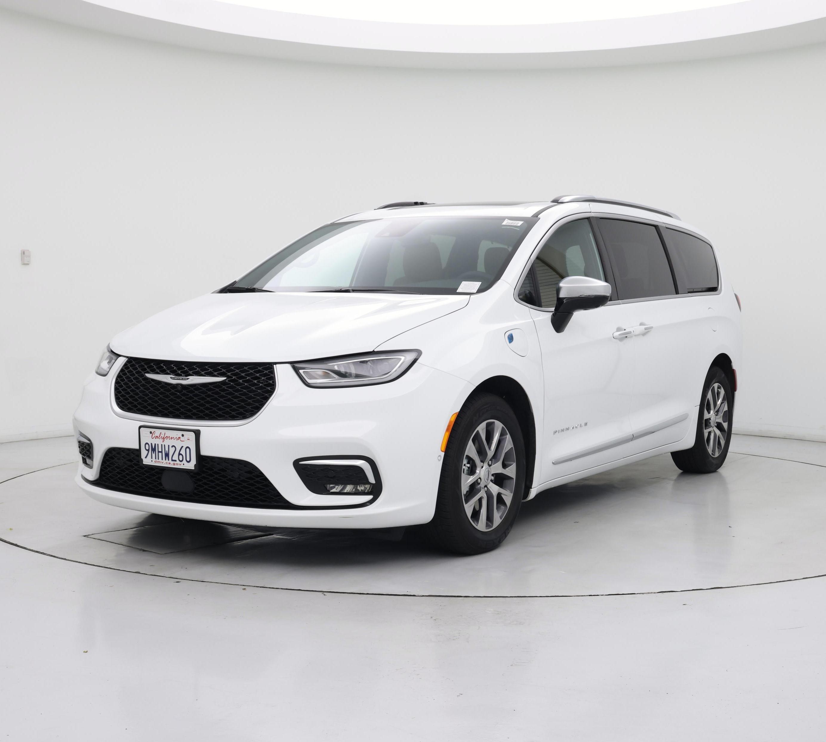 Thumbnail: 2023 Chrysler Pacifica - 4