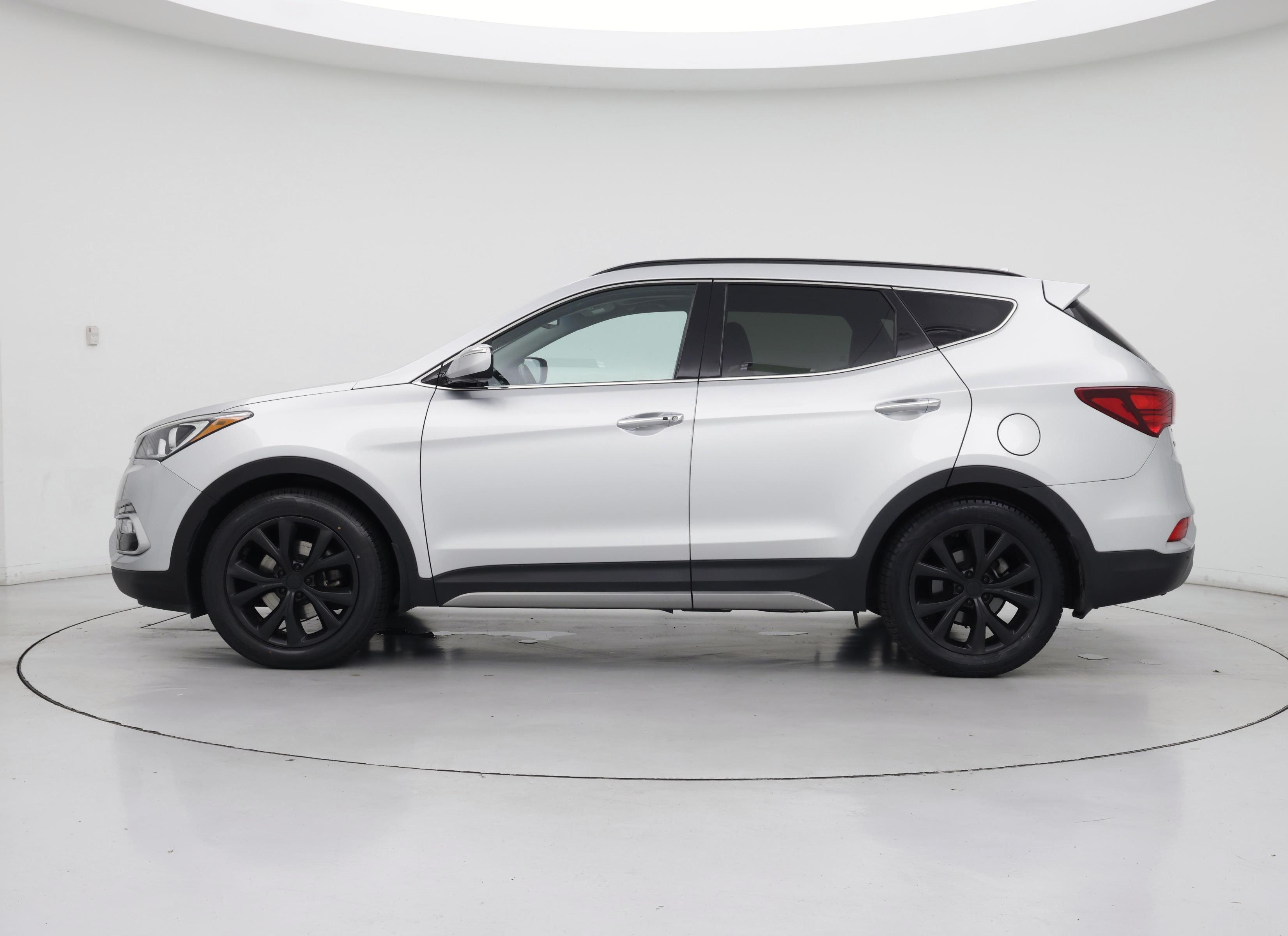 Thumbnail: 2018 Hyundai Santa Fe - 3