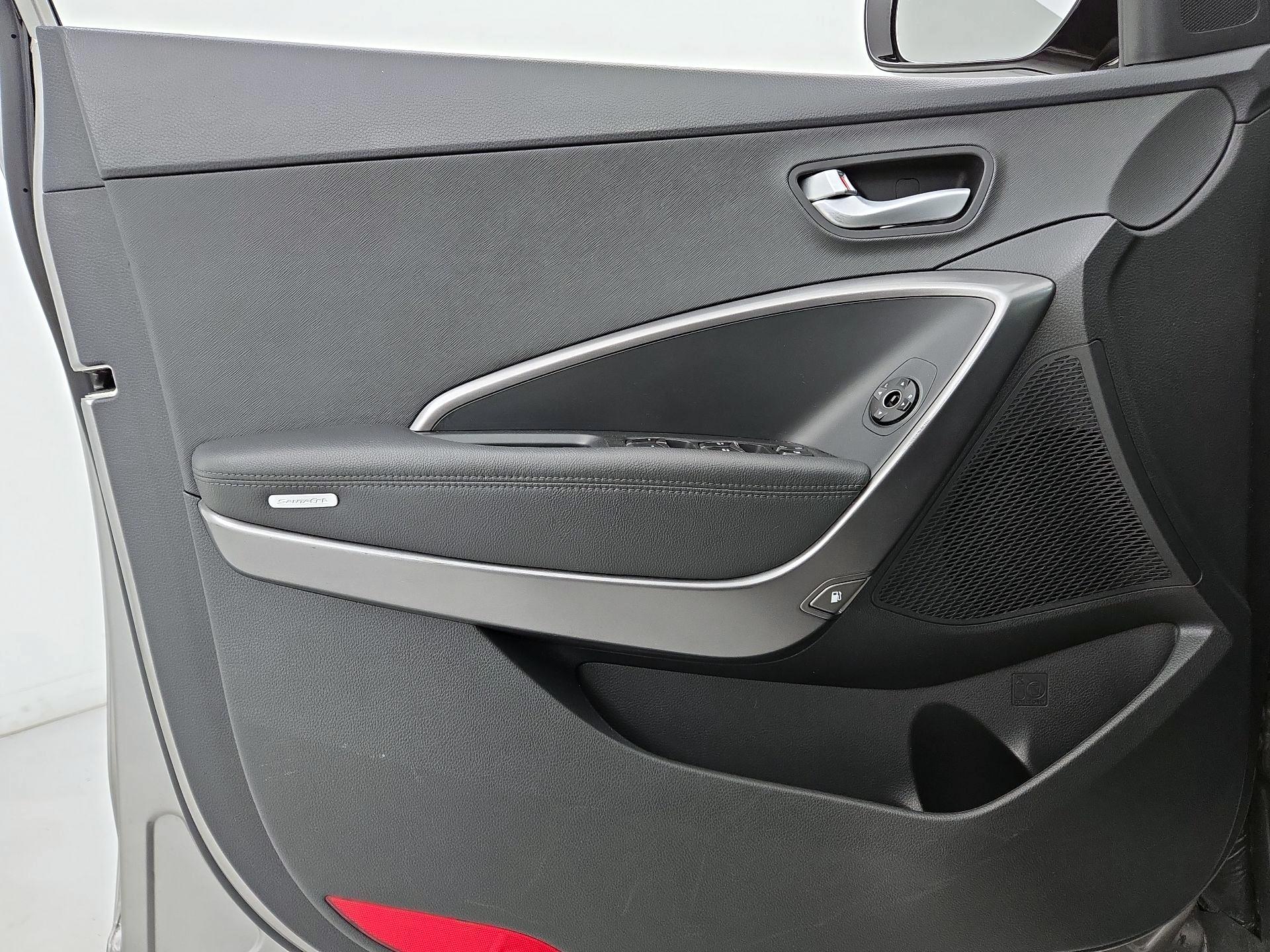 Thumbnail: 2018 Hyundai Santa Fe - 12
