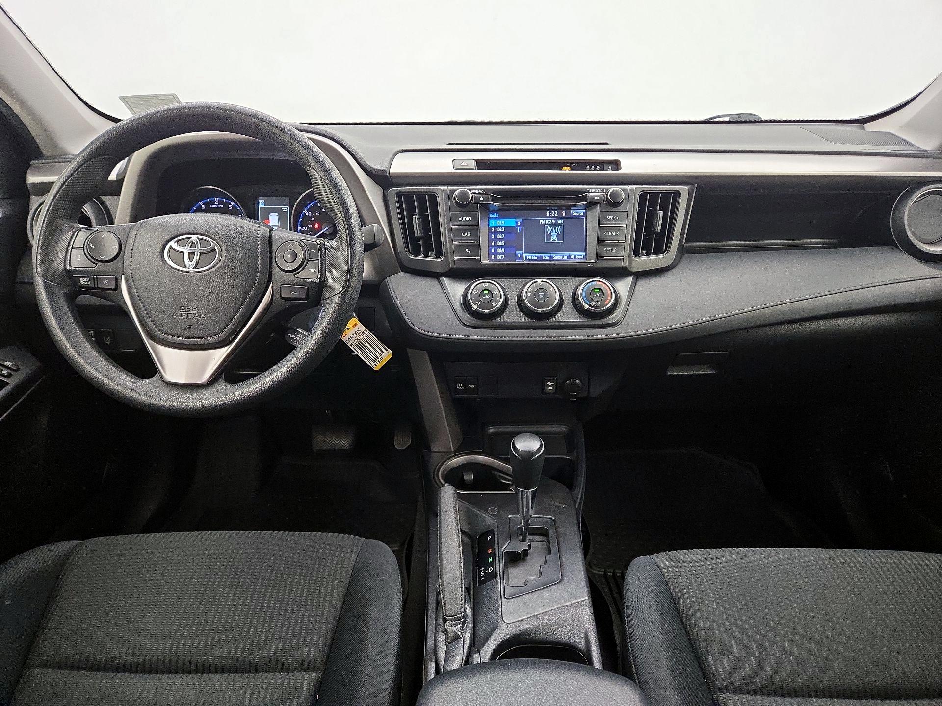 Thumbnail: 2017 Toyota RAV4 - 9