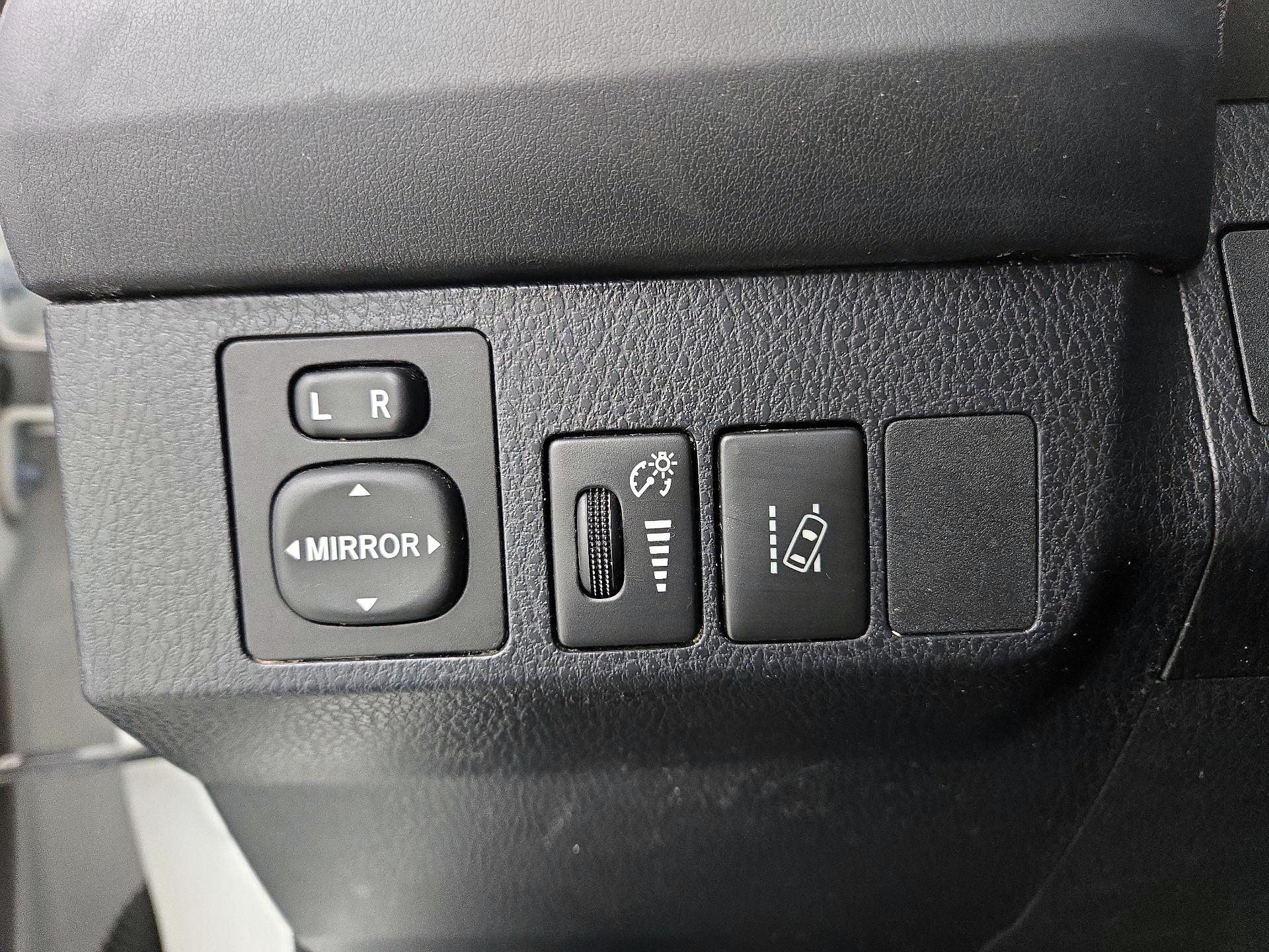 Thumbnail: 2017 Toyota RAV4 - 13