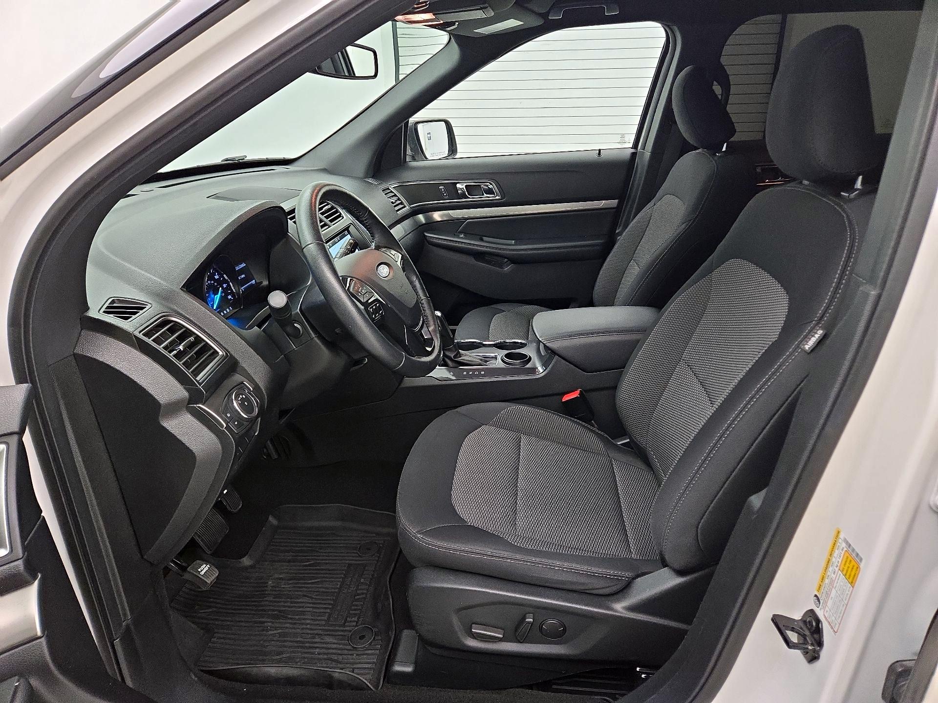 Thumbnail: 2019 Ford Explorer - 11