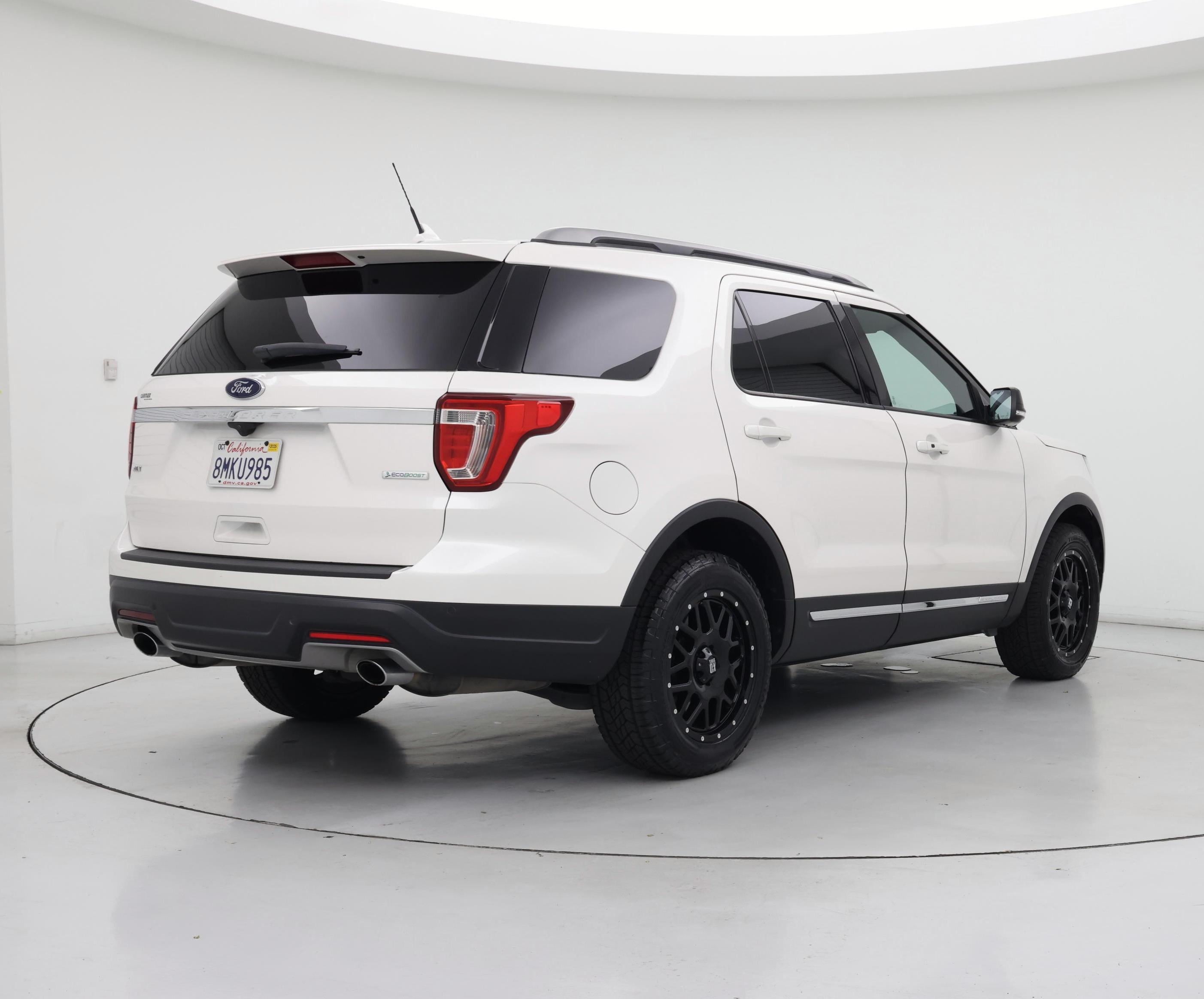 Thumbnail: 2019 Ford Explorer - 8
