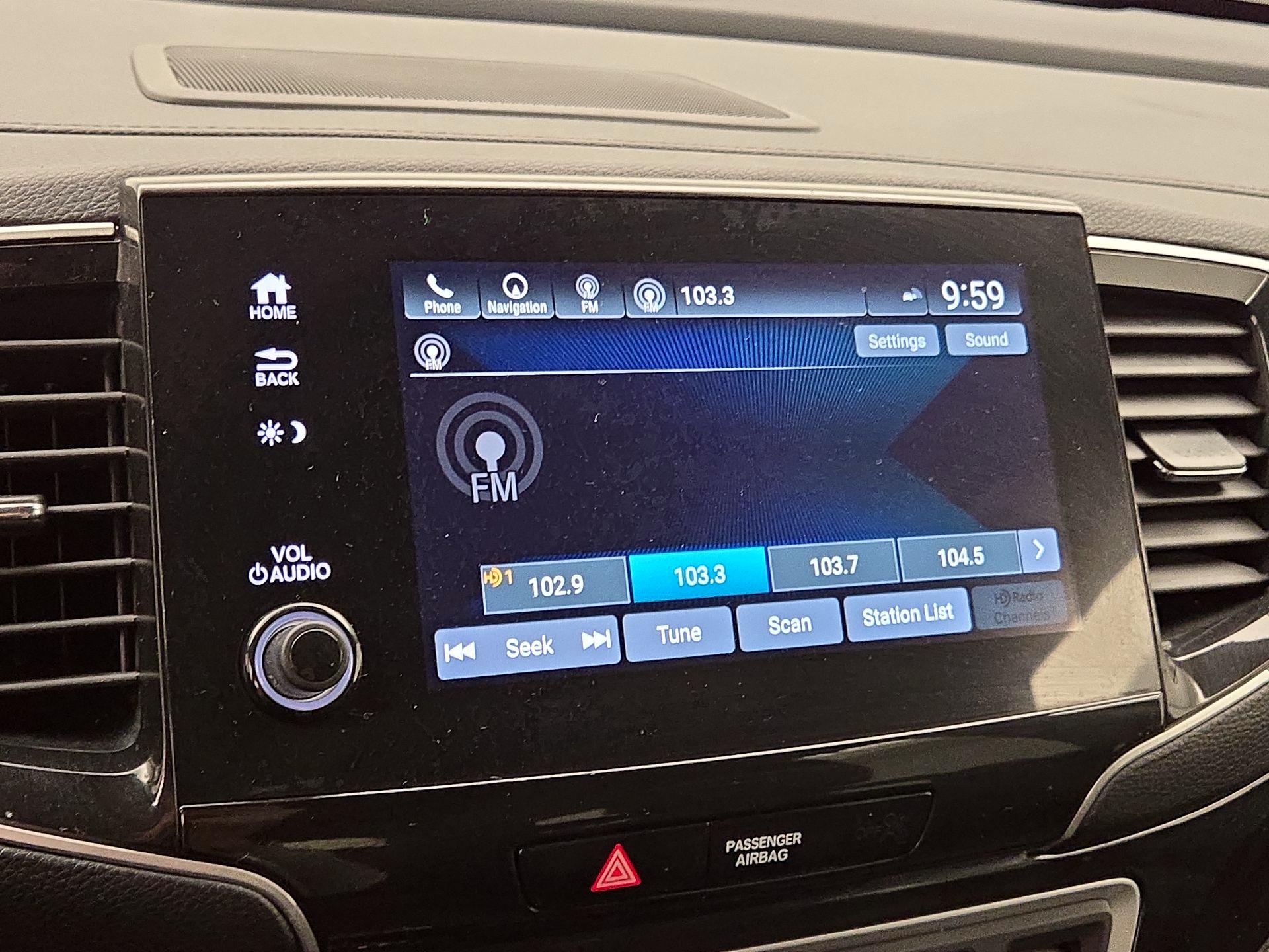 Thumbnail: 2019 Honda Pilot - 16