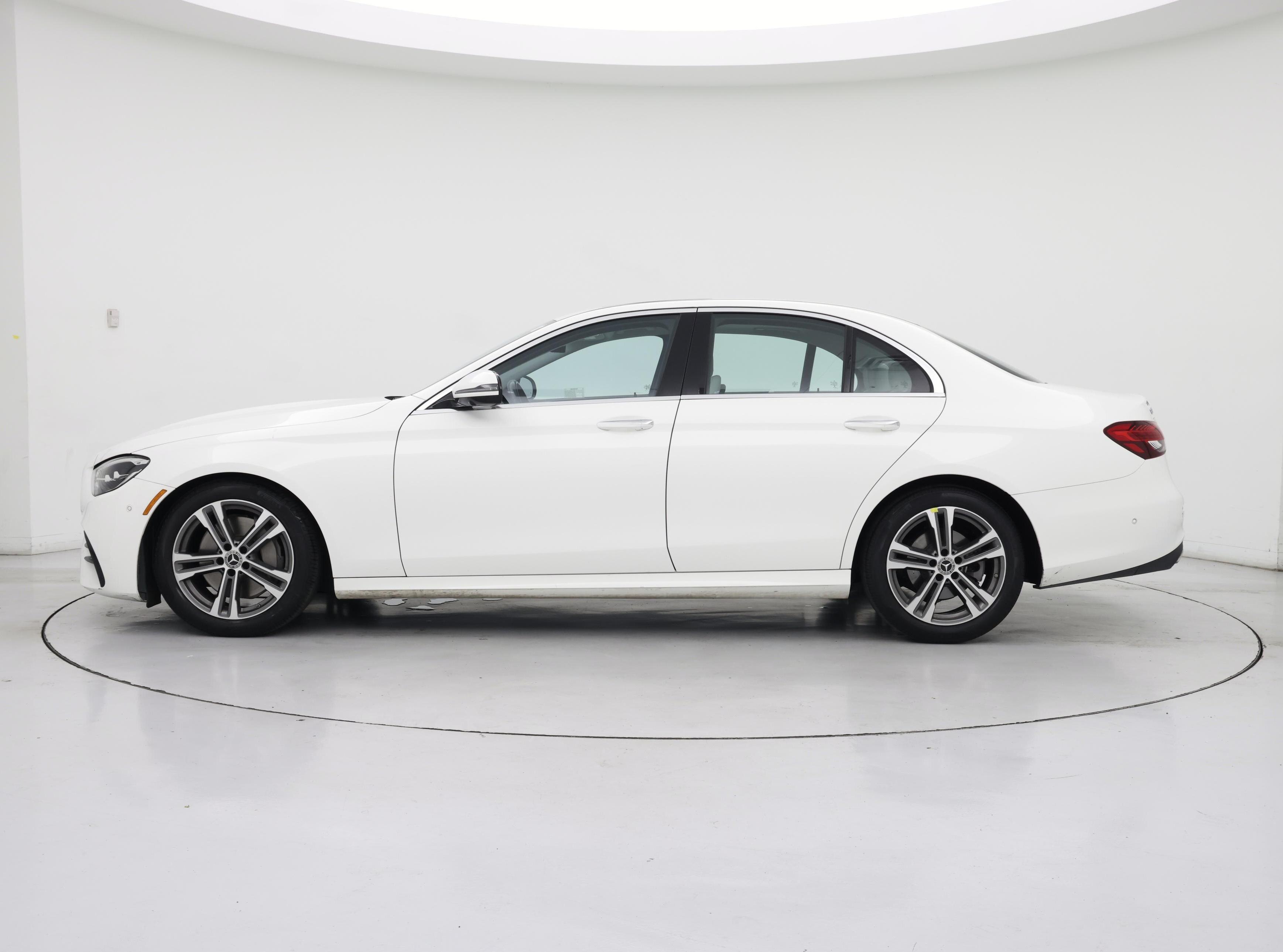 Thumbnail: 2021 Mercedes-Benz E-Class - 3