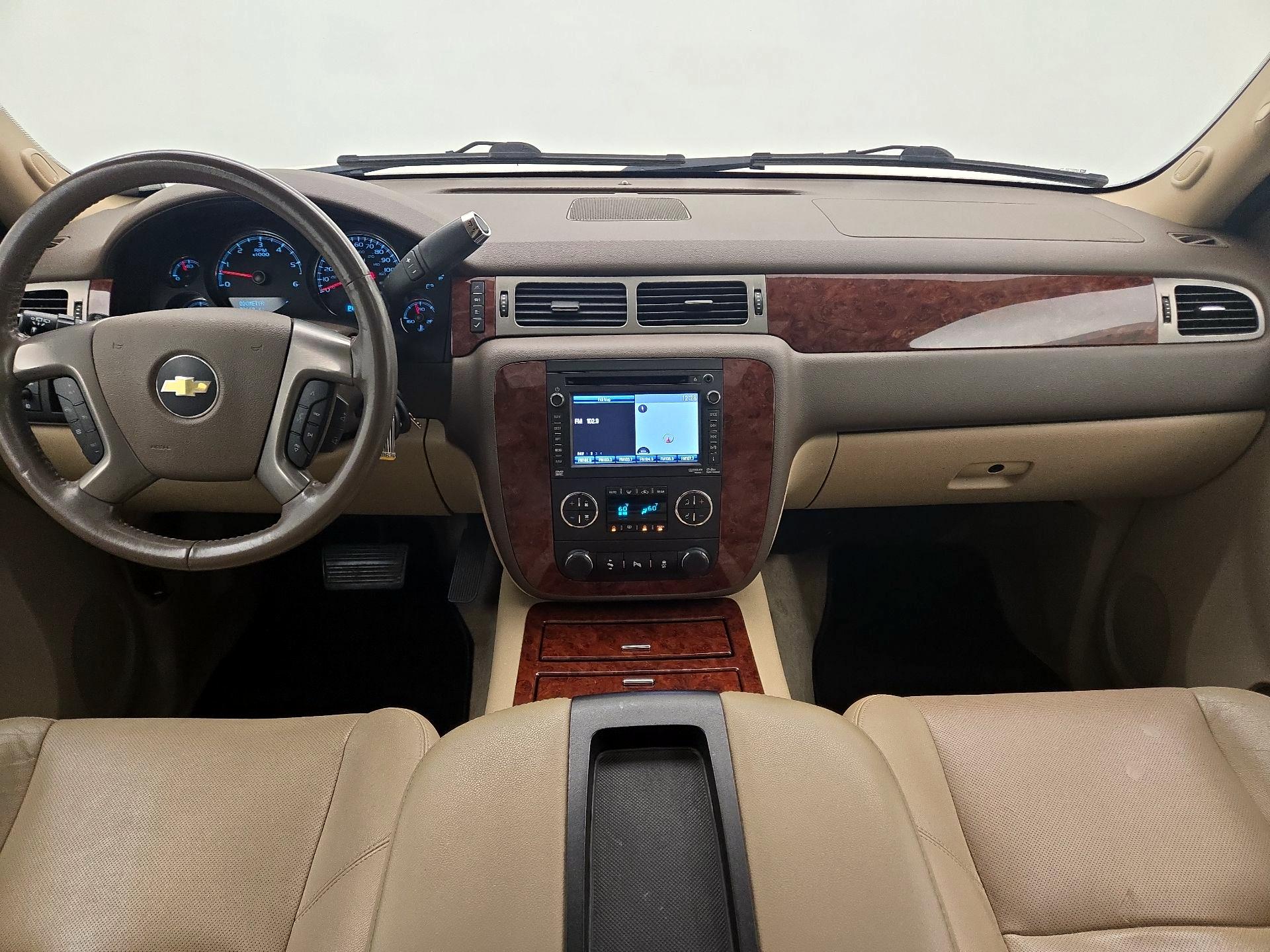 Thumbnail: 2014 Chevrolet Suburban - 9
