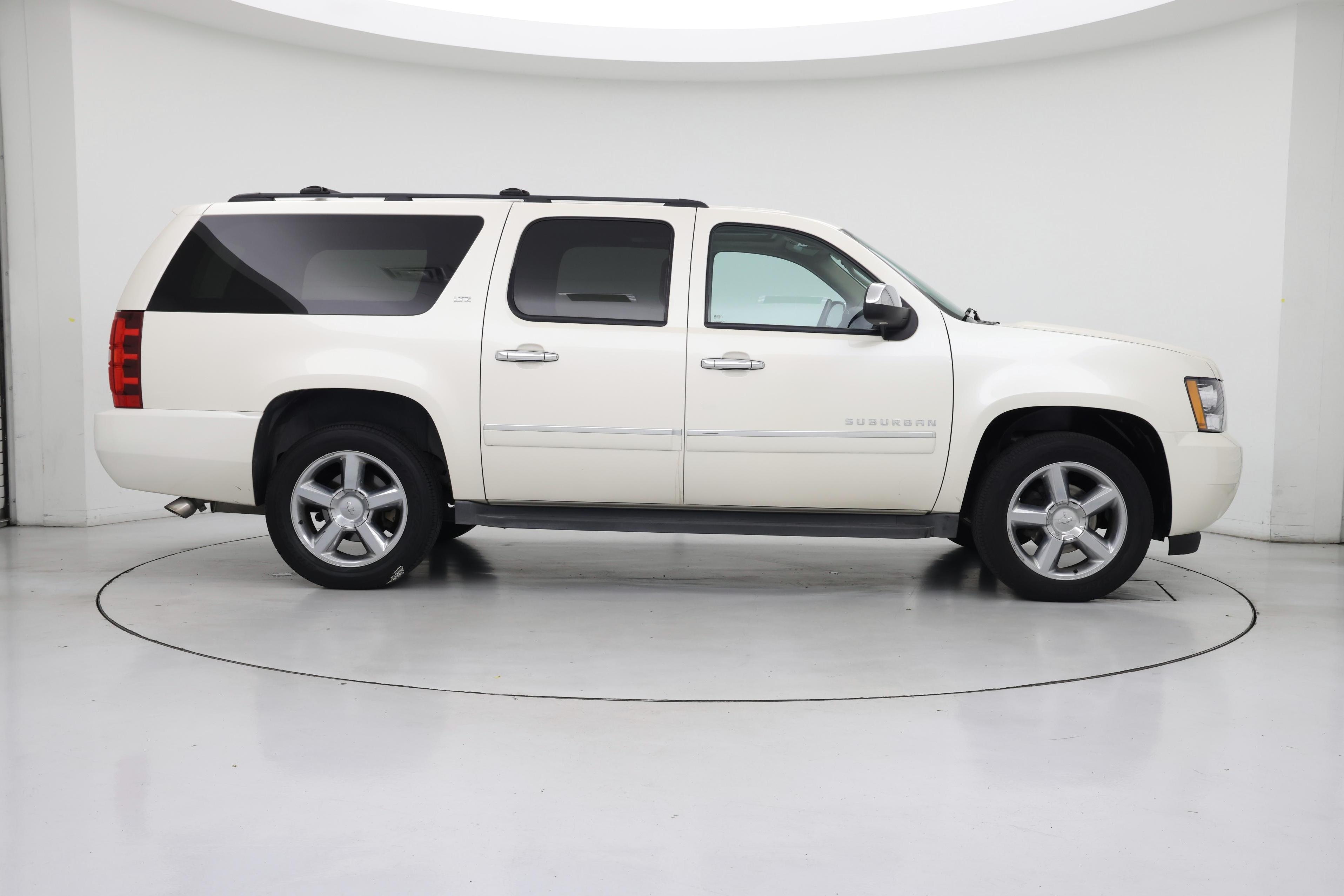 Thumbnail: 2014 Chevrolet Suburban - 7