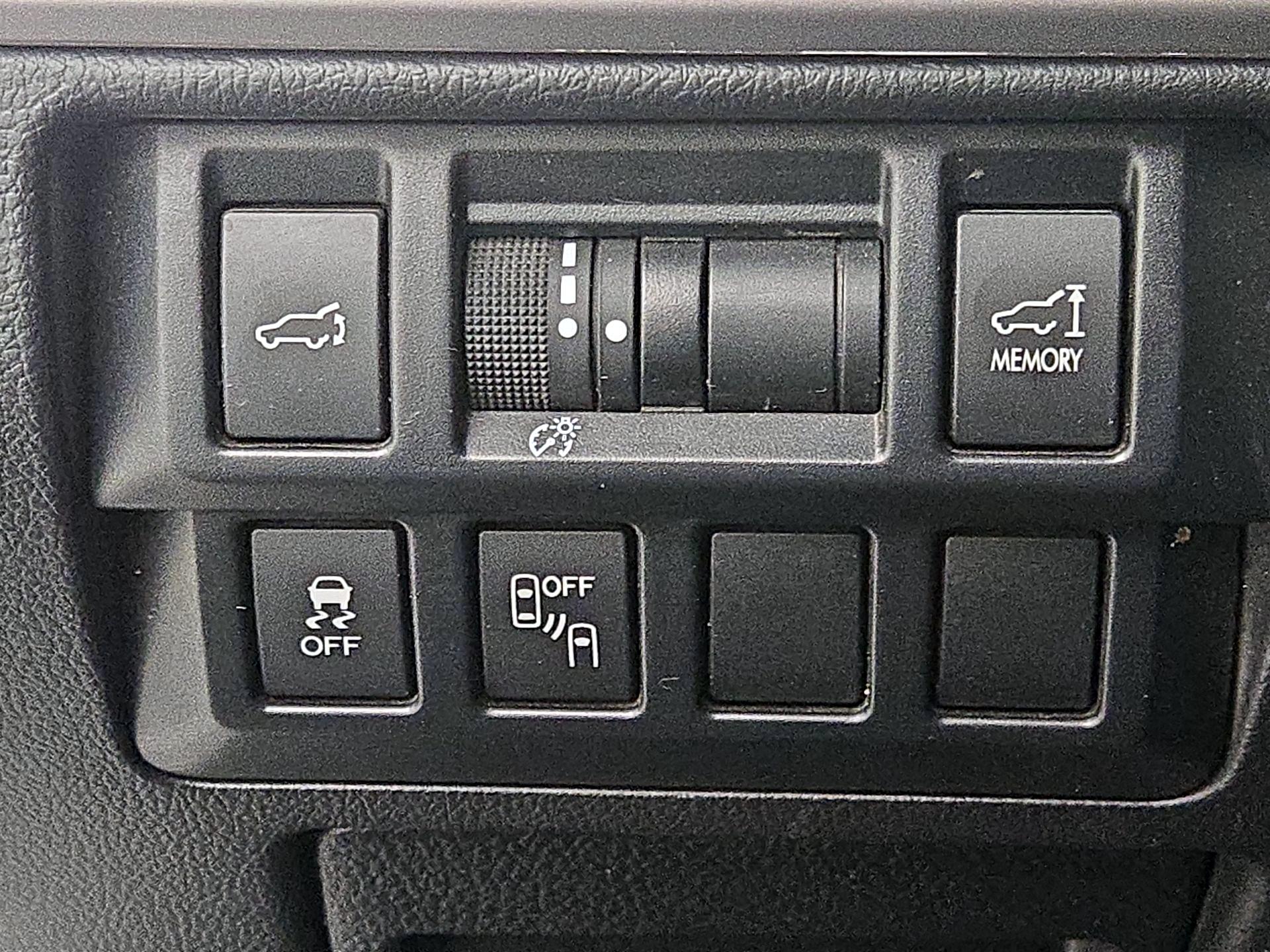 Thumbnail: 2015 Subaru Outback - 13