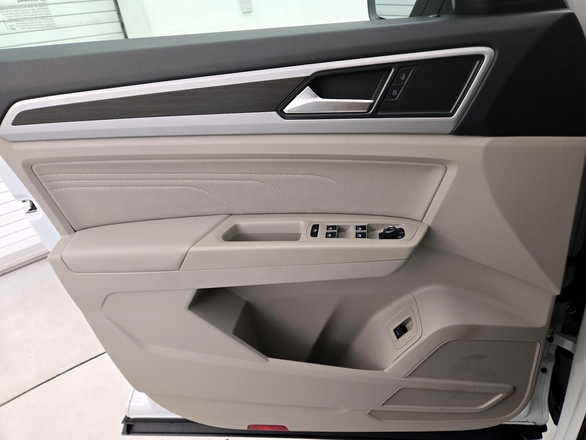 Thumbnail: 2021 Volkswagen Atlas - 12