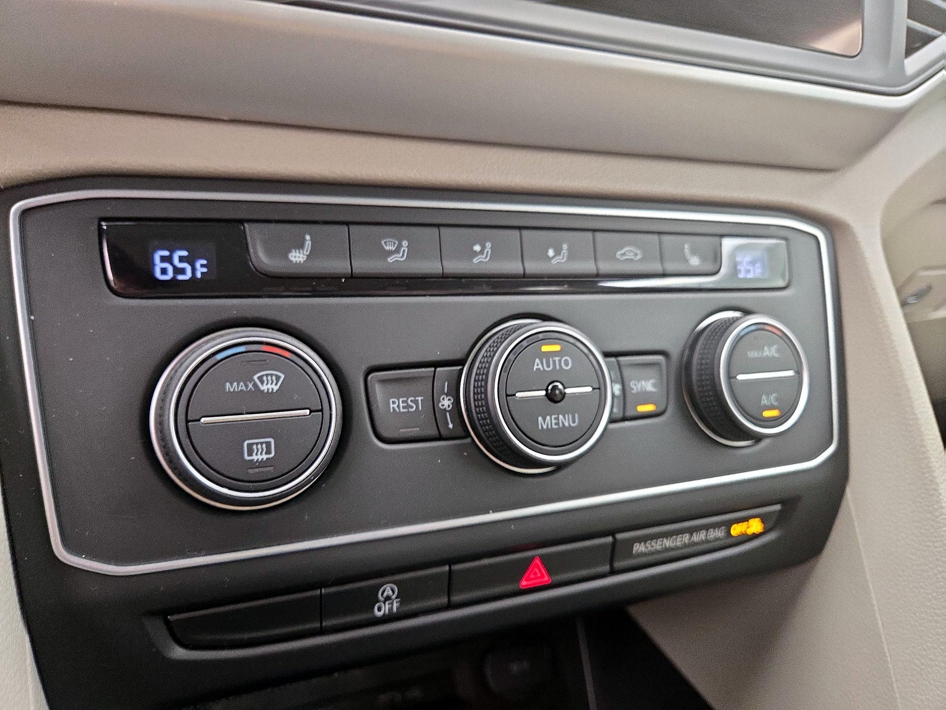 Thumbnail: 2021 Volkswagen Atlas - 16
