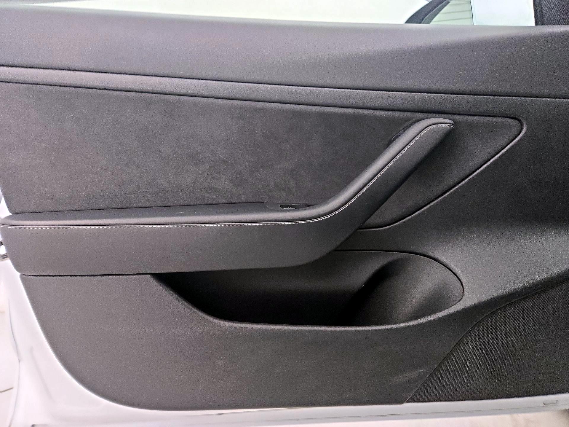 Thumbnail: 2021 Tesla Model 3 - 12