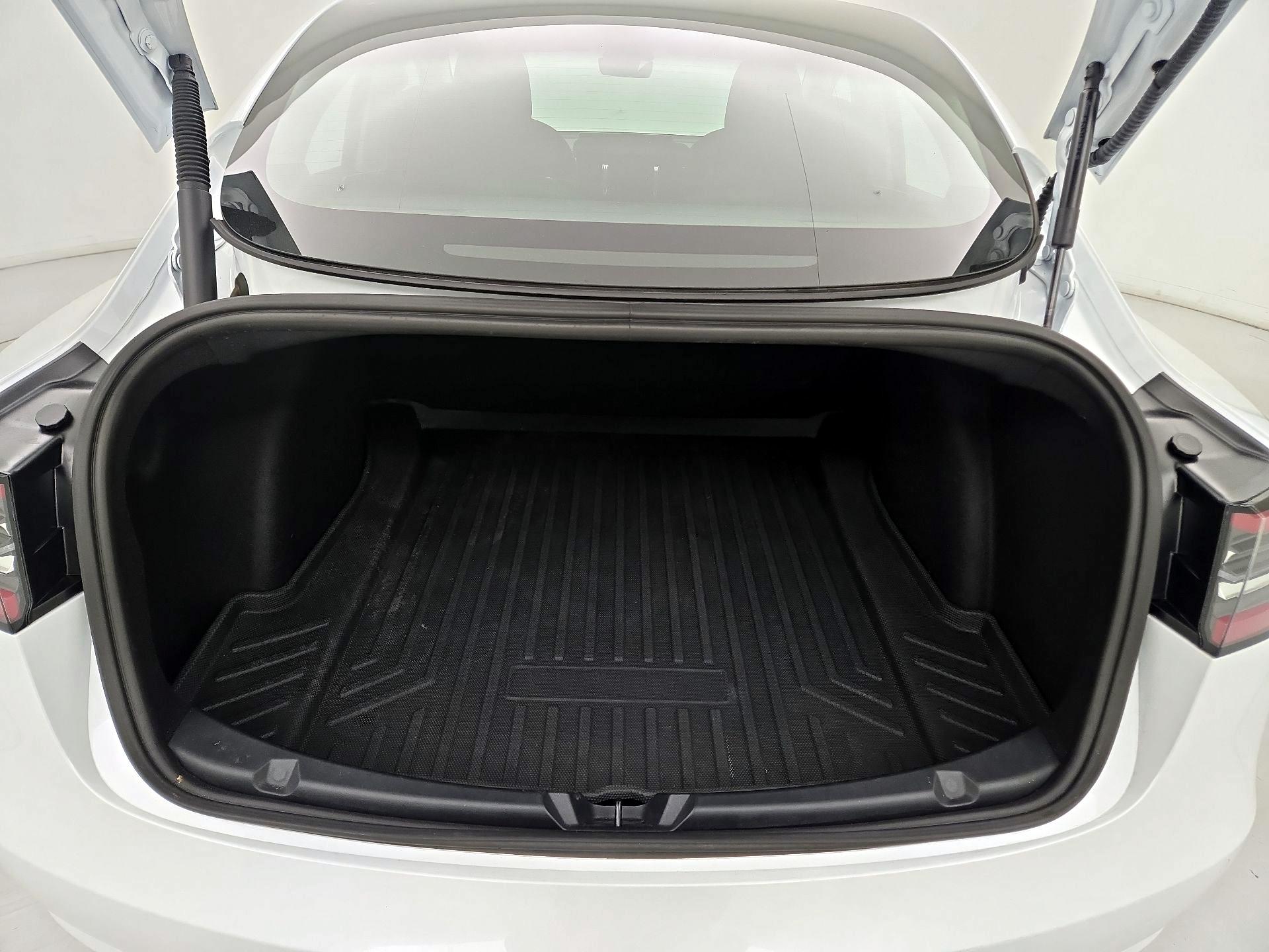 Thumbnail: 2021 Tesla Model 3 - 18