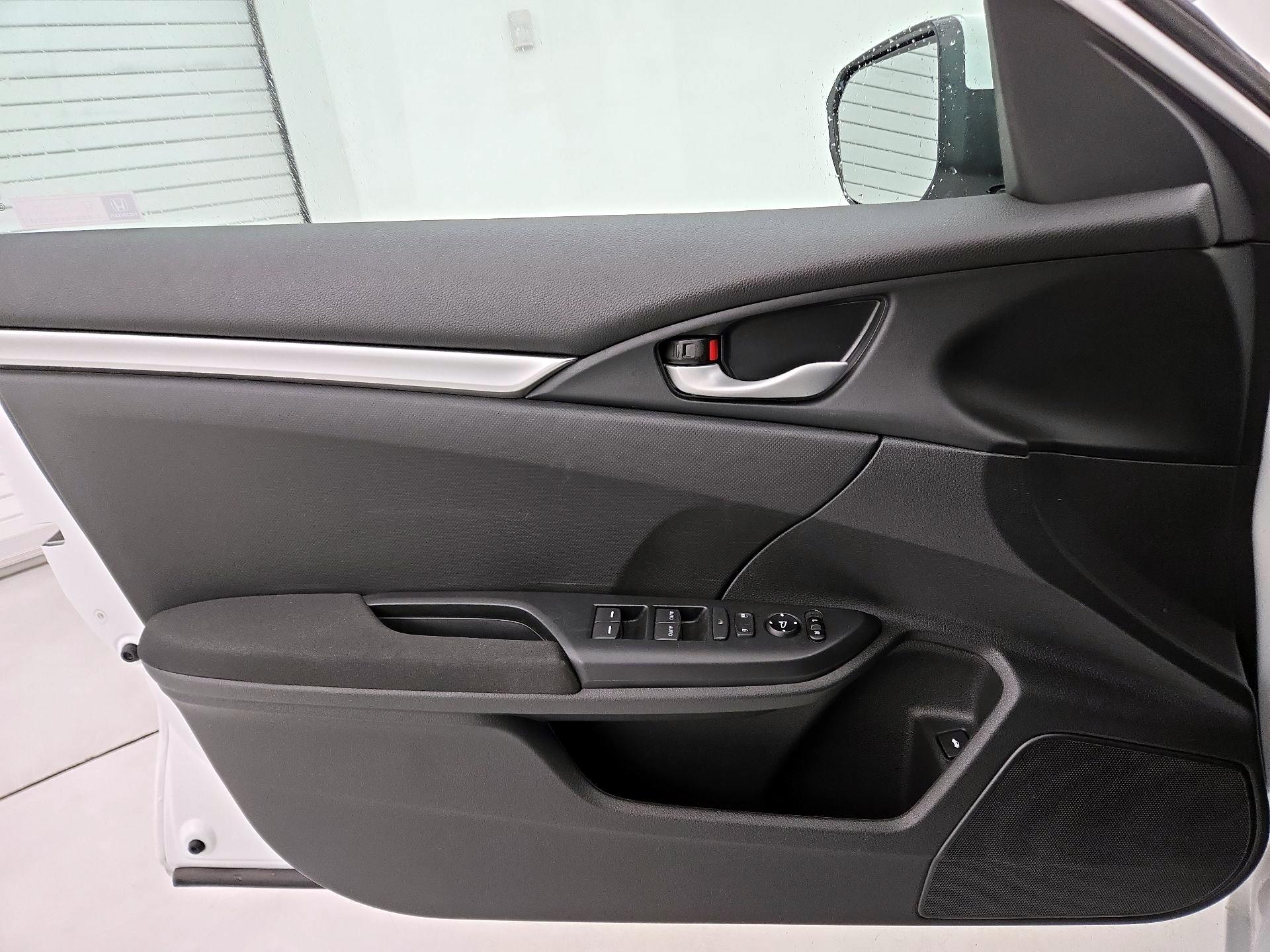 Thumbnail: 2019 Honda Civic - 12