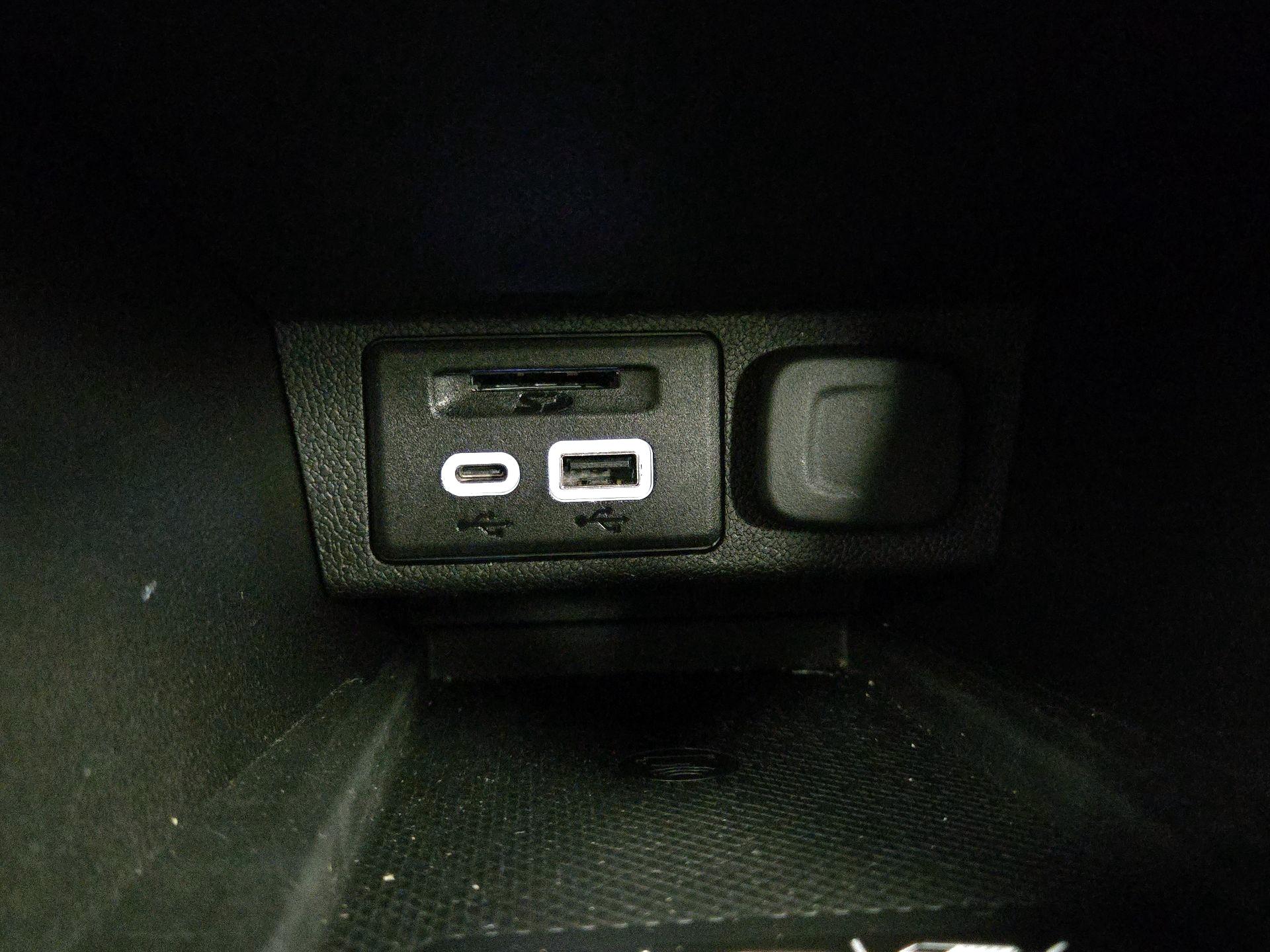 Thumbnail: 2023 Chevrolet Bolt EV - 18