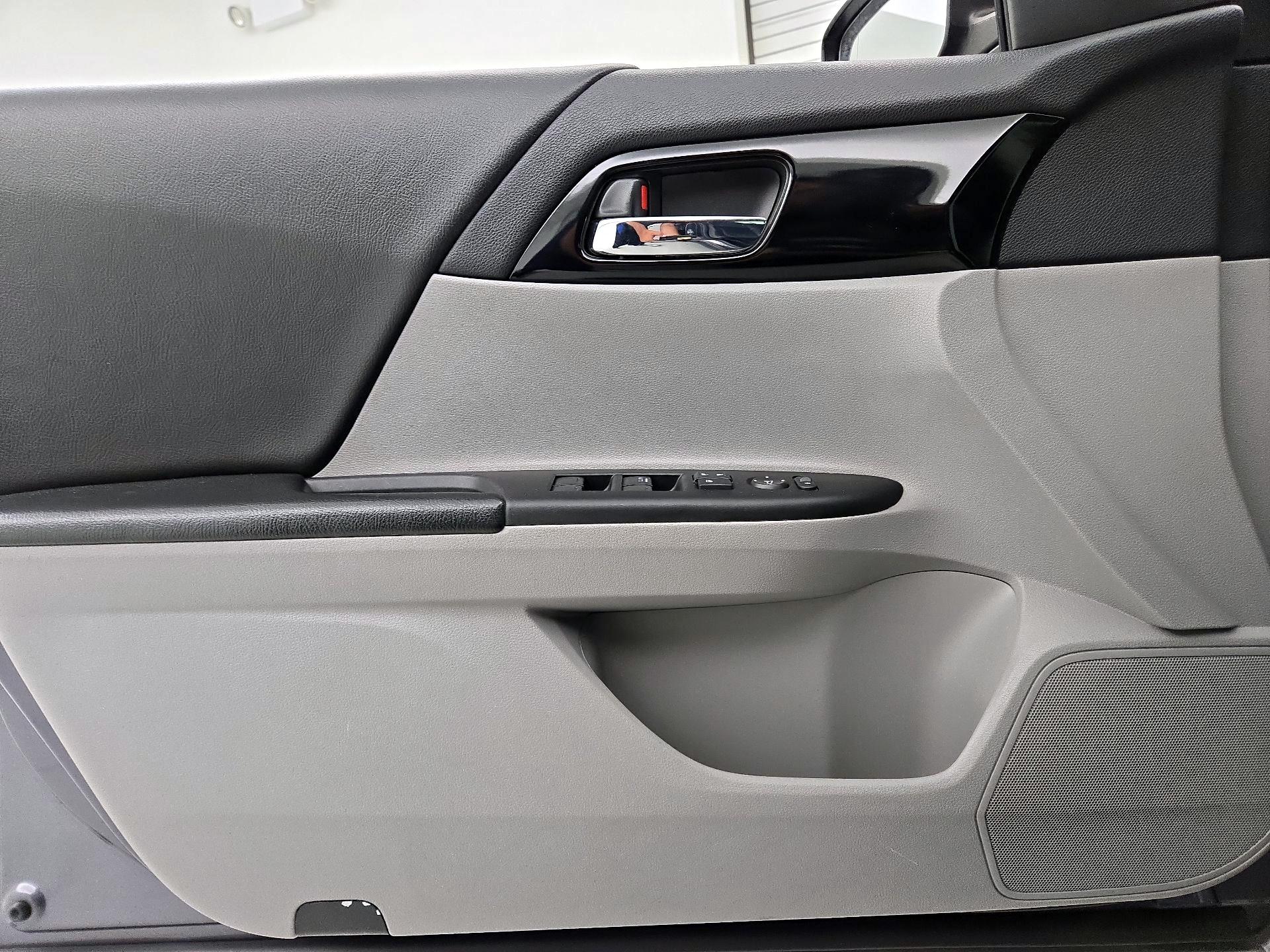 Thumbnail: 2016 Honda Accord - 10
