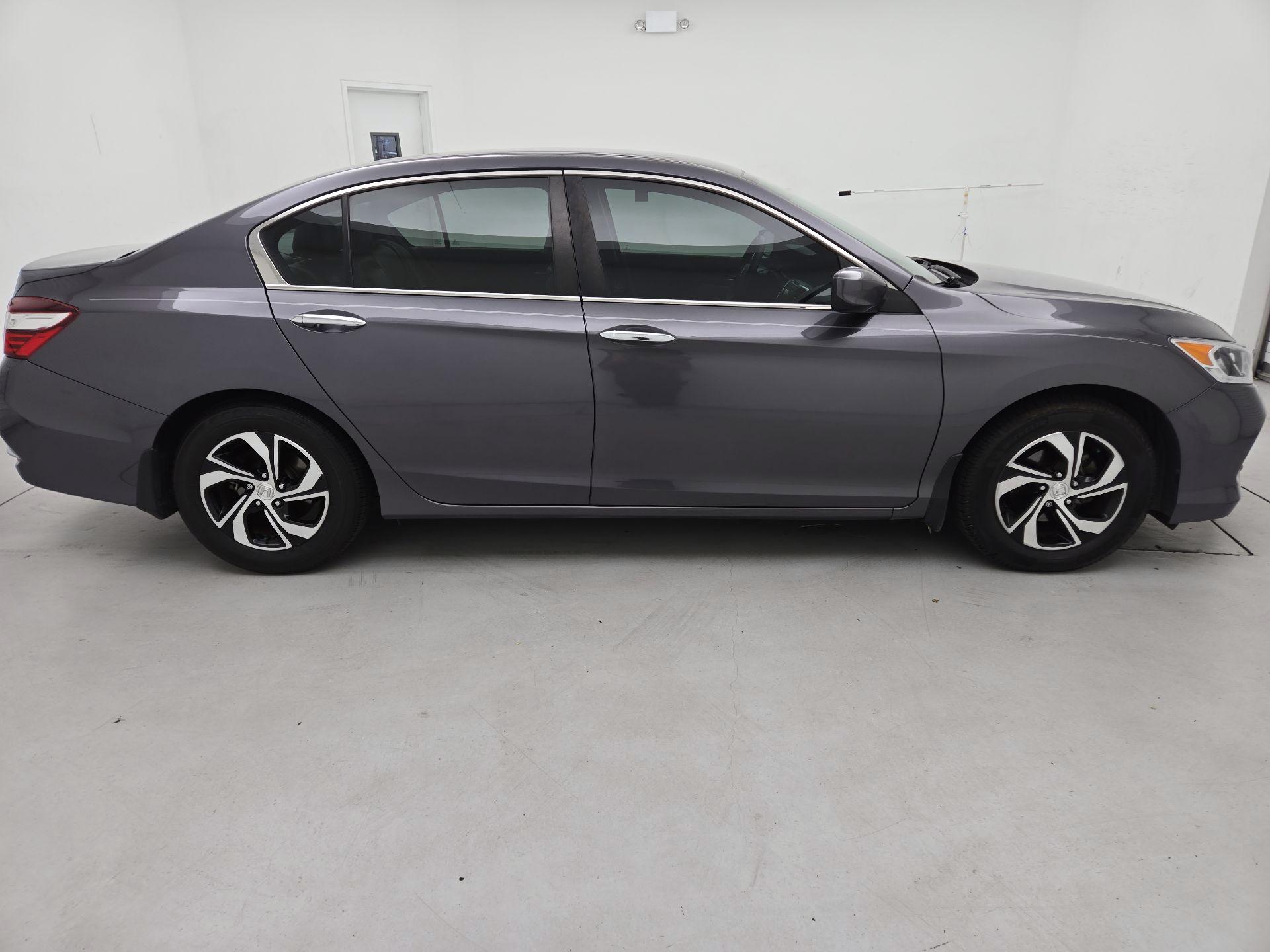 Thumbnail: 2016 Honda Accord - 4