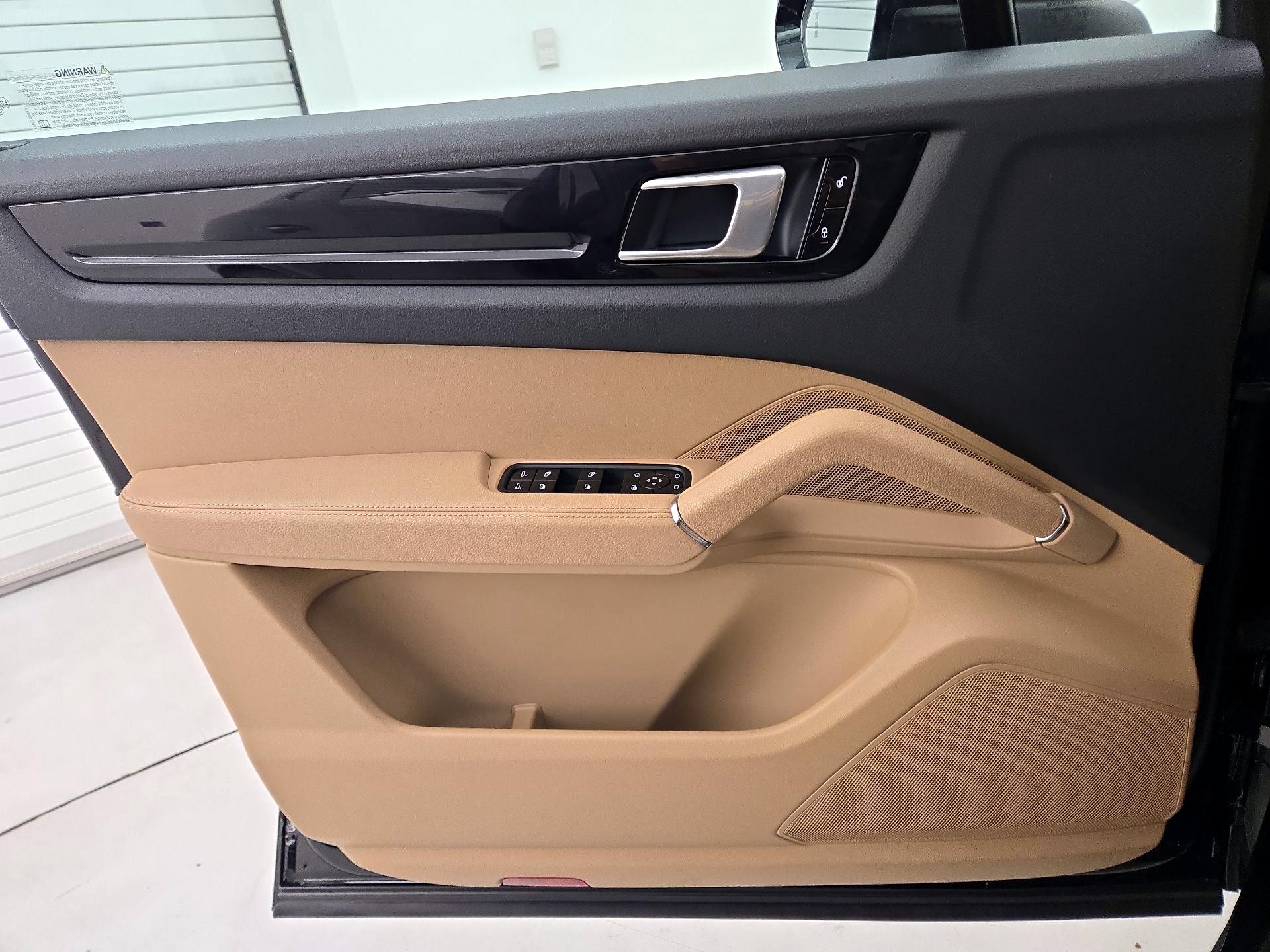 Thumbnail: 2019 Porsche Cayenne - 12