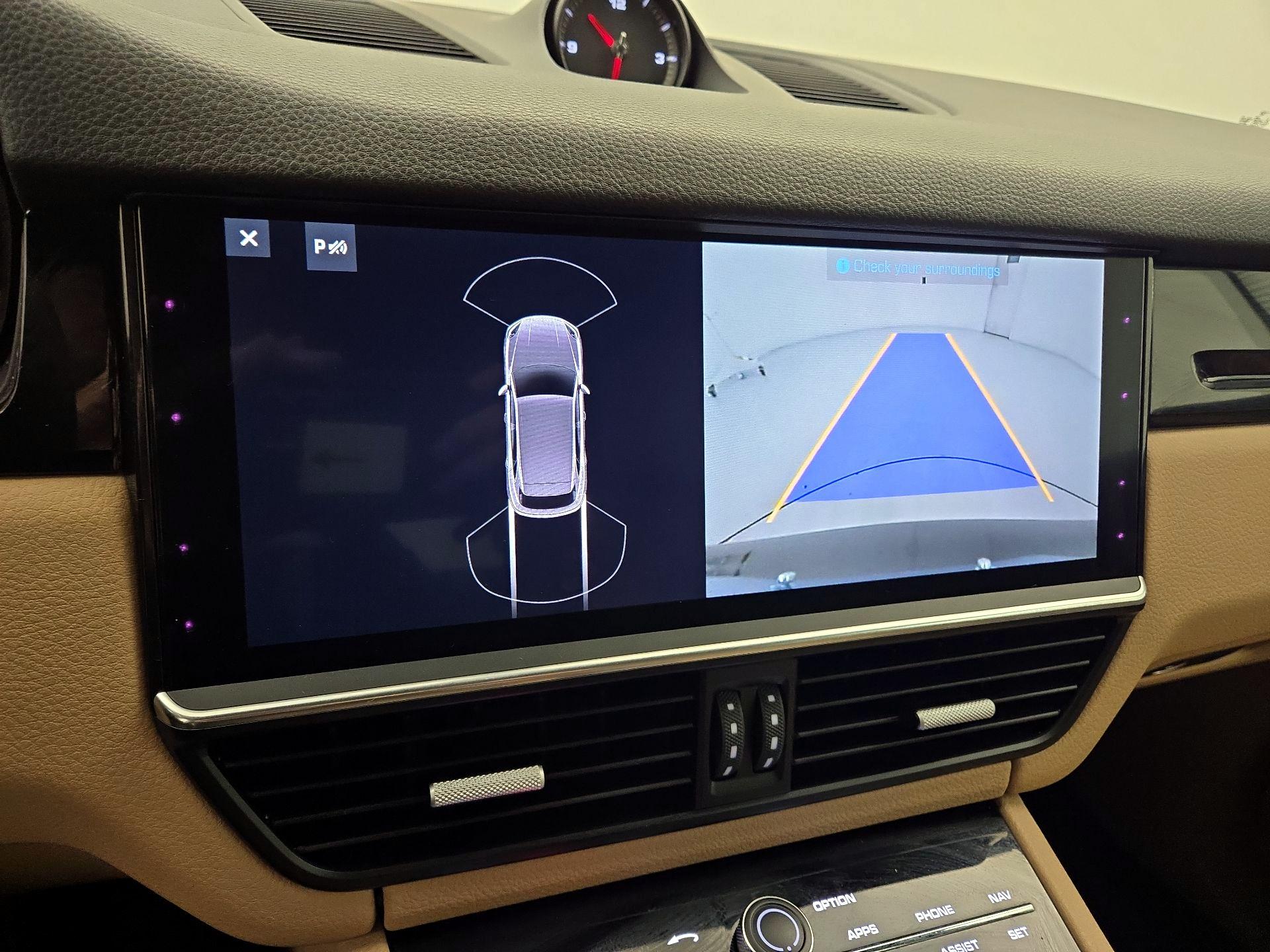 Thumbnail: 2019 Porsche Cayenne - 15