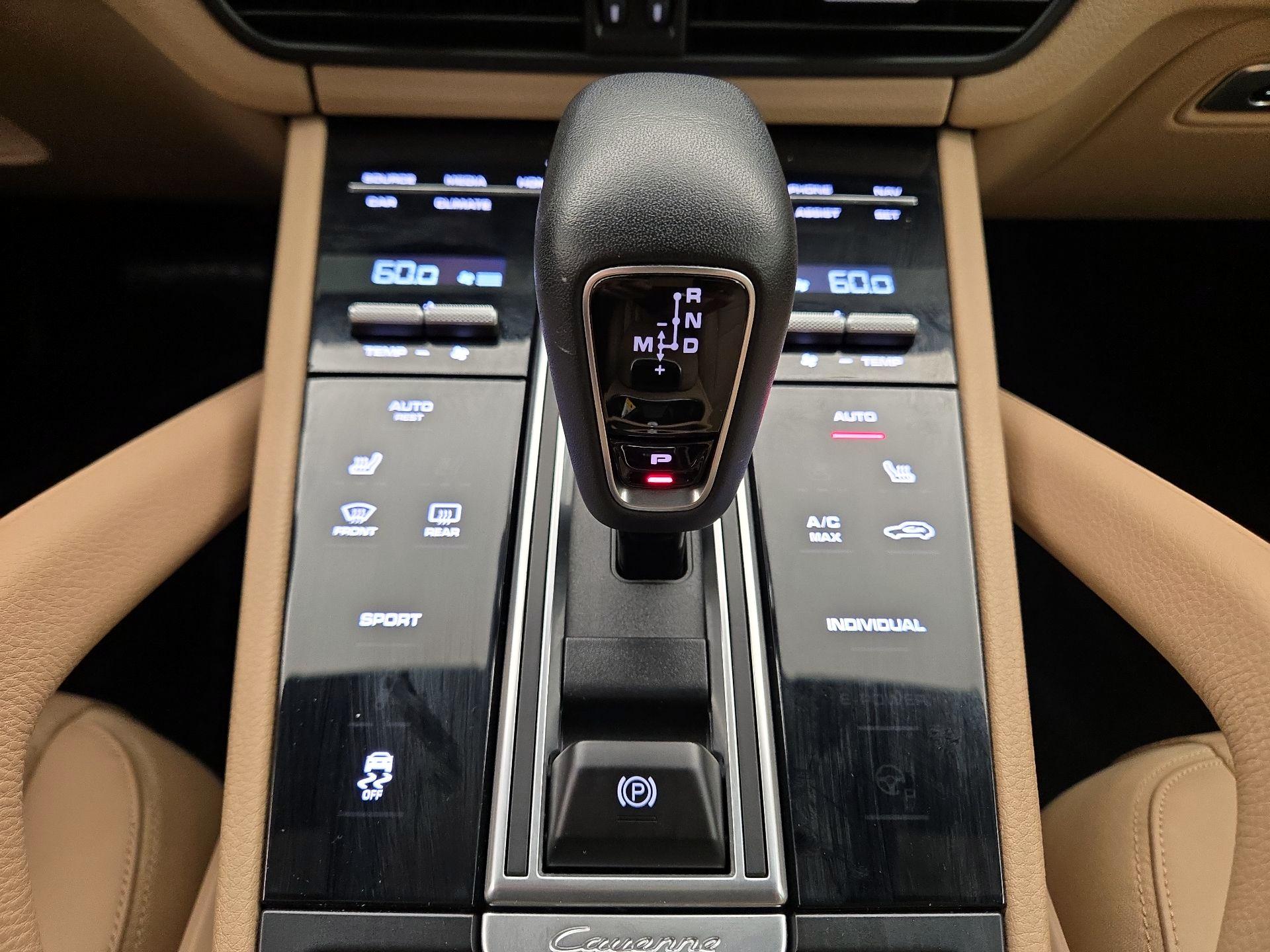 Thumbnail: 2019 Porsche Cayenne - 18