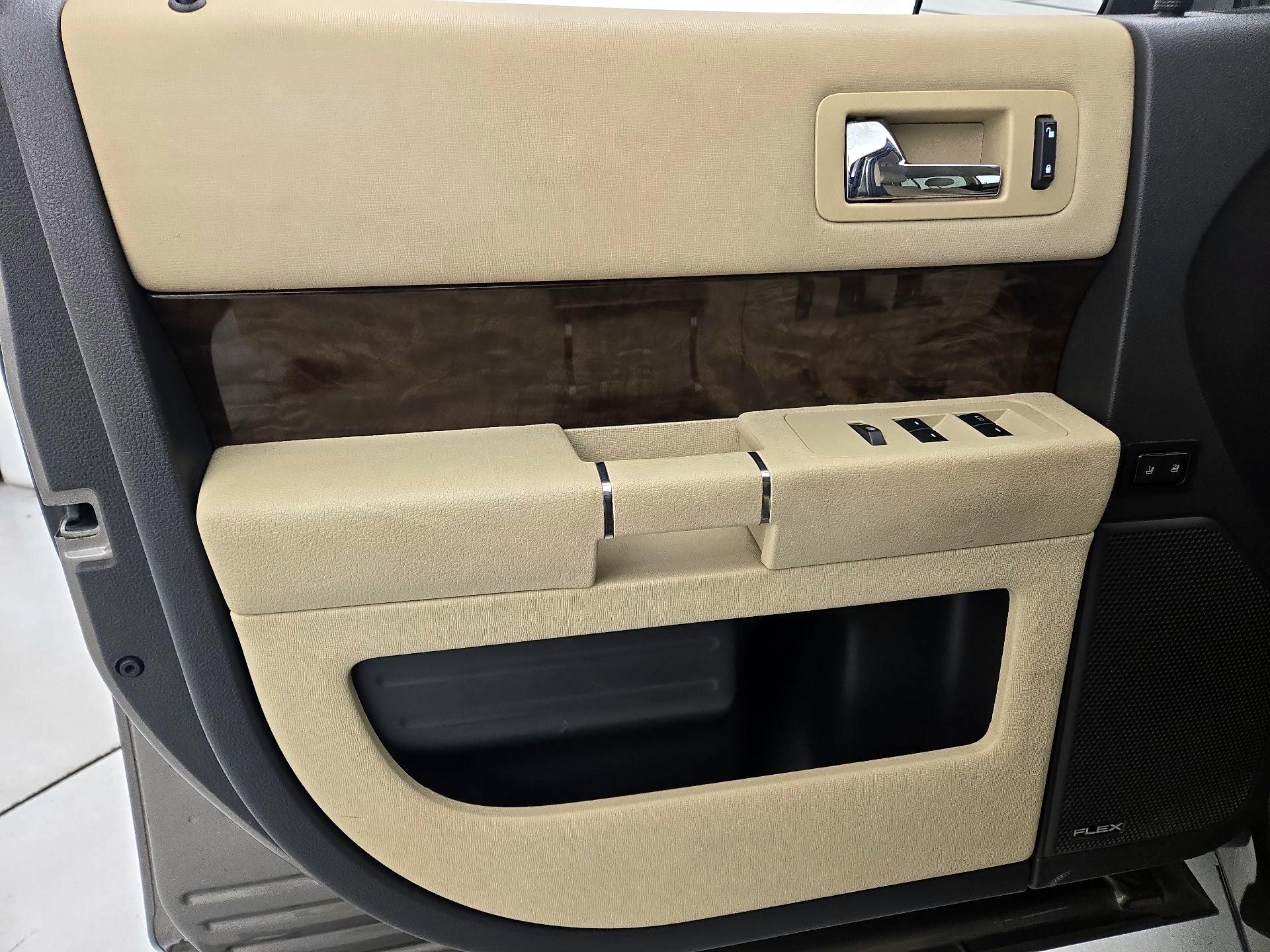 Thumbnail: 2014 Ford Flex - 12