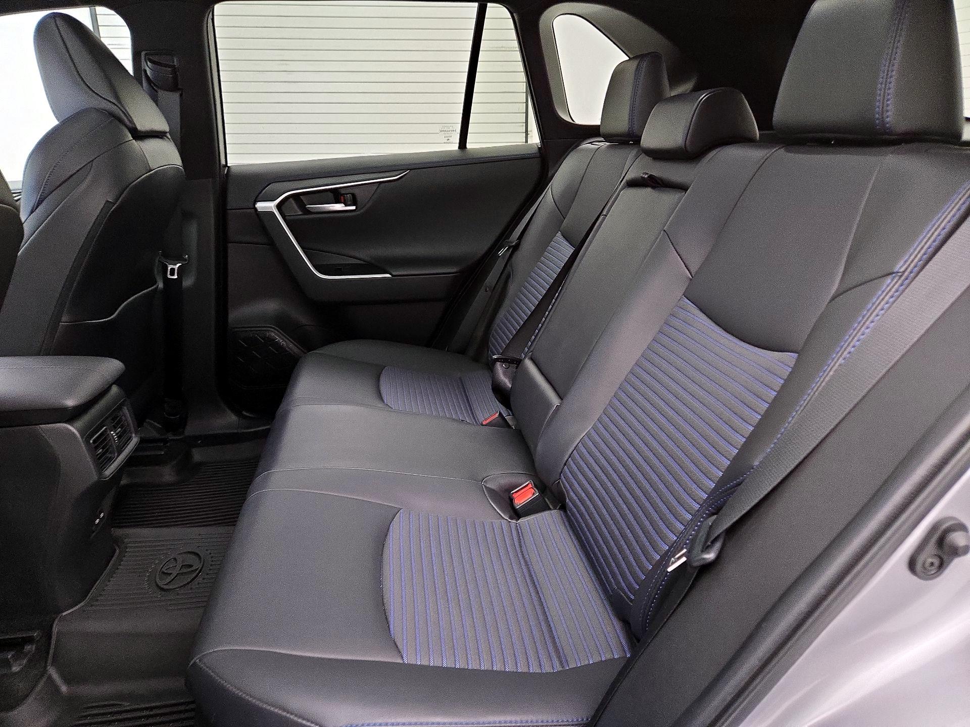 Thumbnail: 2023 Toyota RAV4 - 20