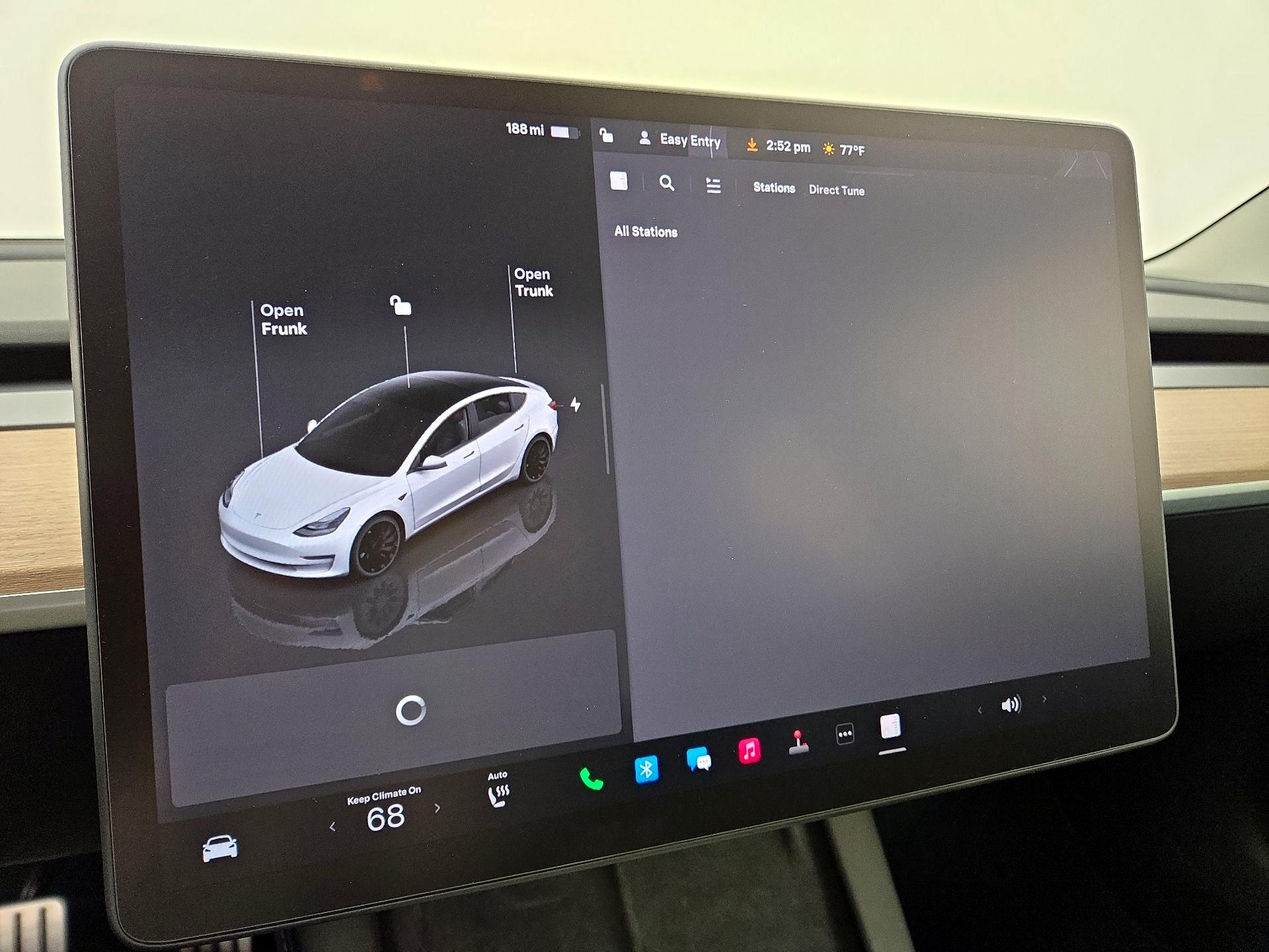 Thumbnail: 2022 Tesla Model 3 - 16