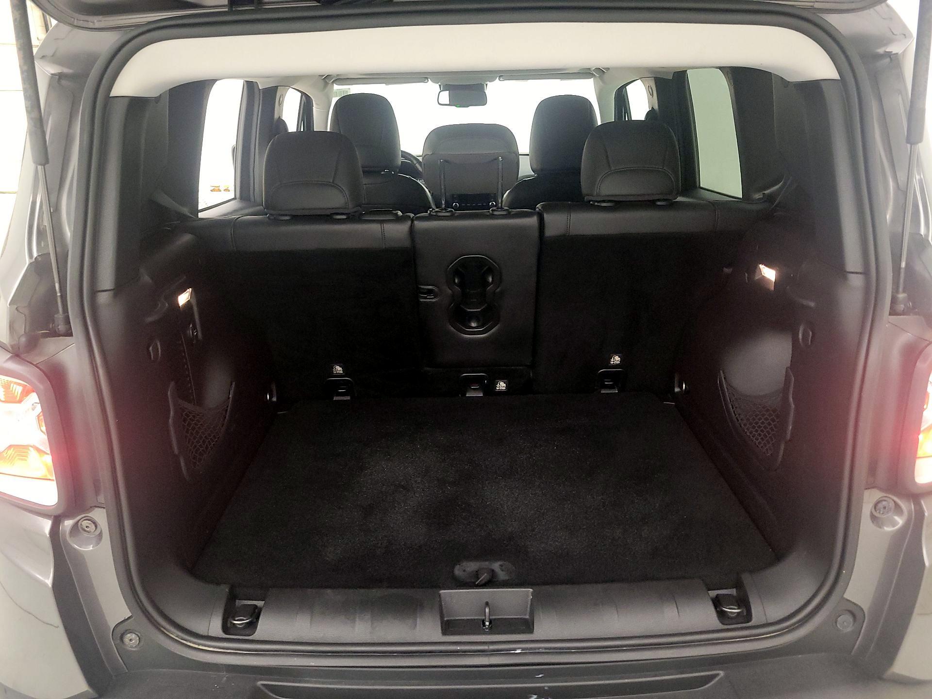 Thumbnail: 2016 Jeep Renegade - 20