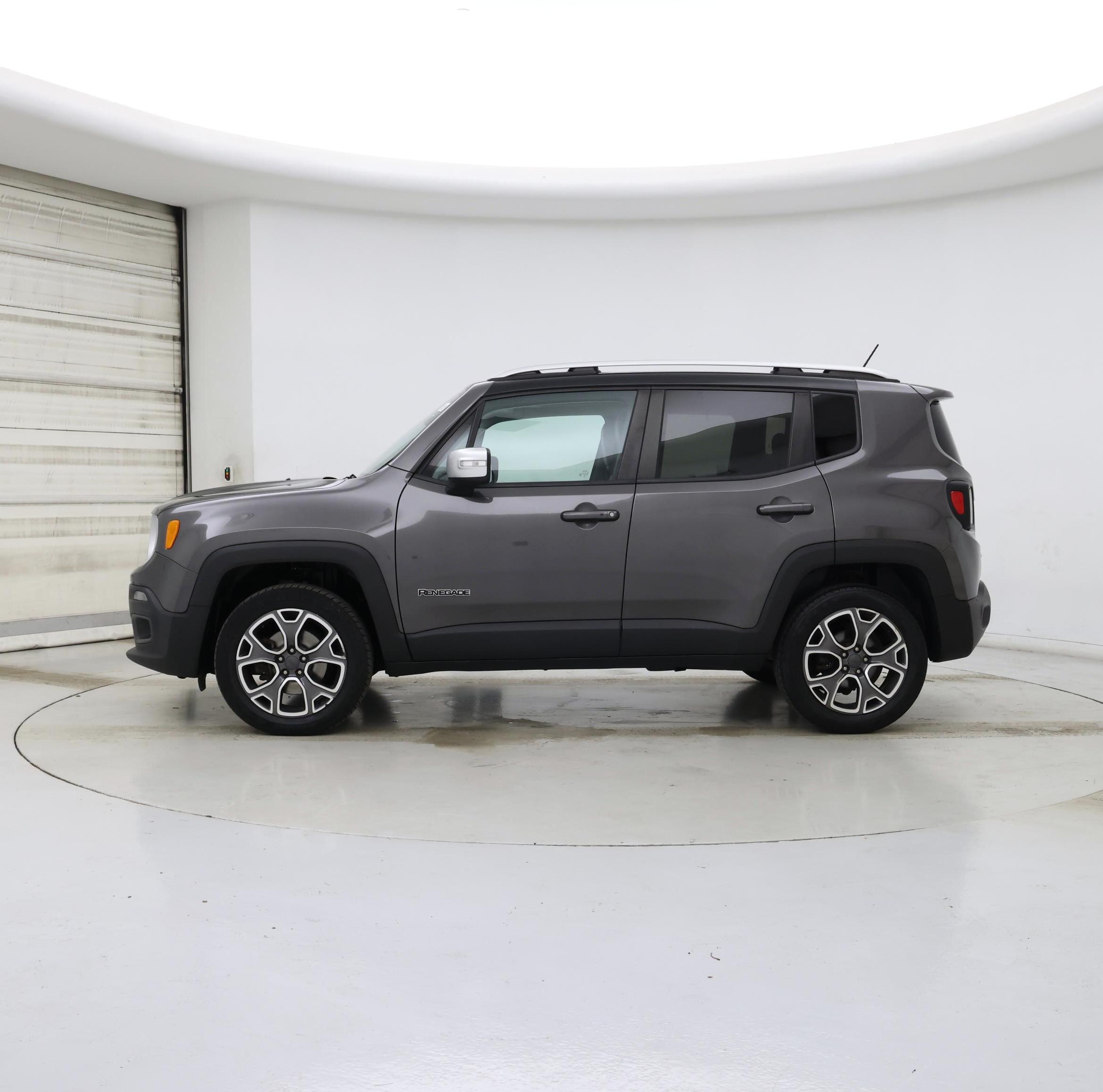 Thumbnail: 2016 Jeep Renegade - 3