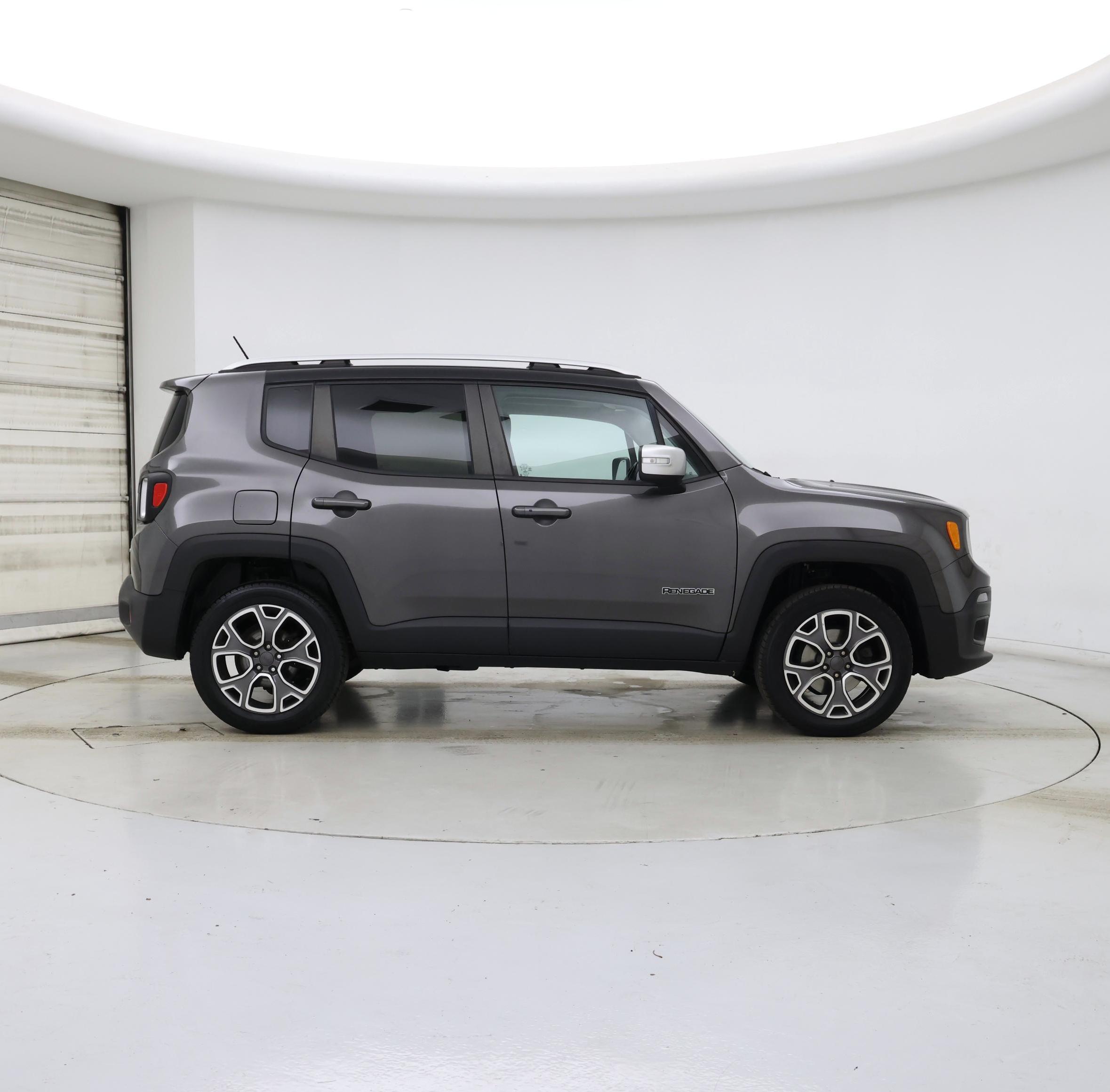 Thumbnail: 2016 Jeep Renegade - 7