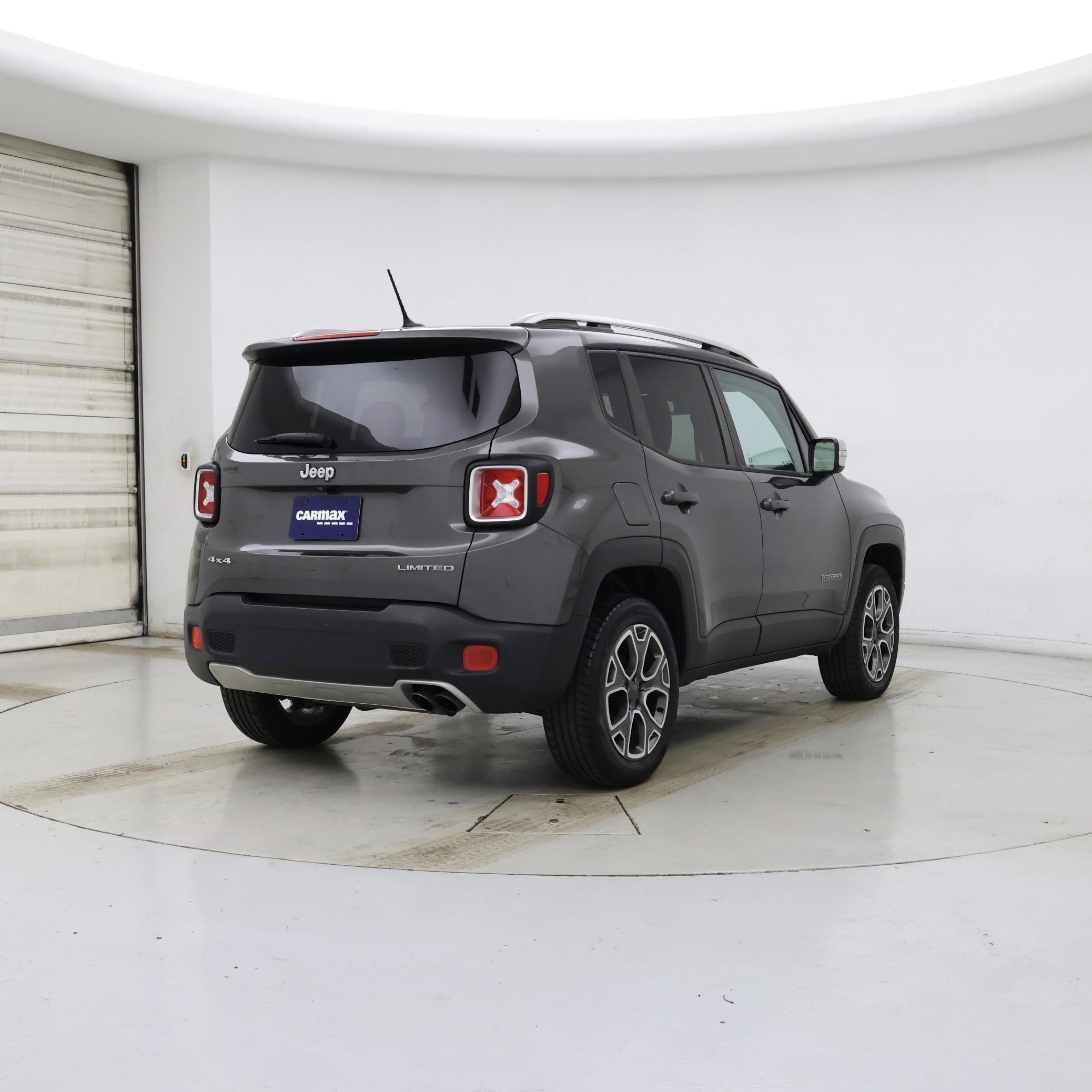 Thumbnail: 2016 Jeep Renegade - 8