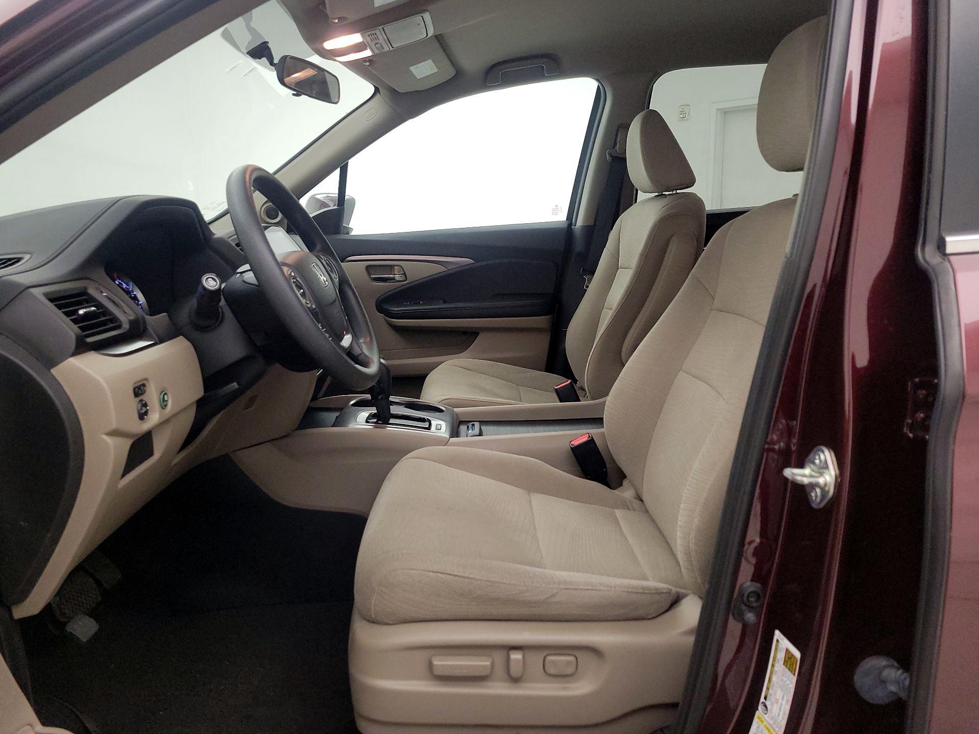 Thumbnail: 2016 Honda Pilot - 11