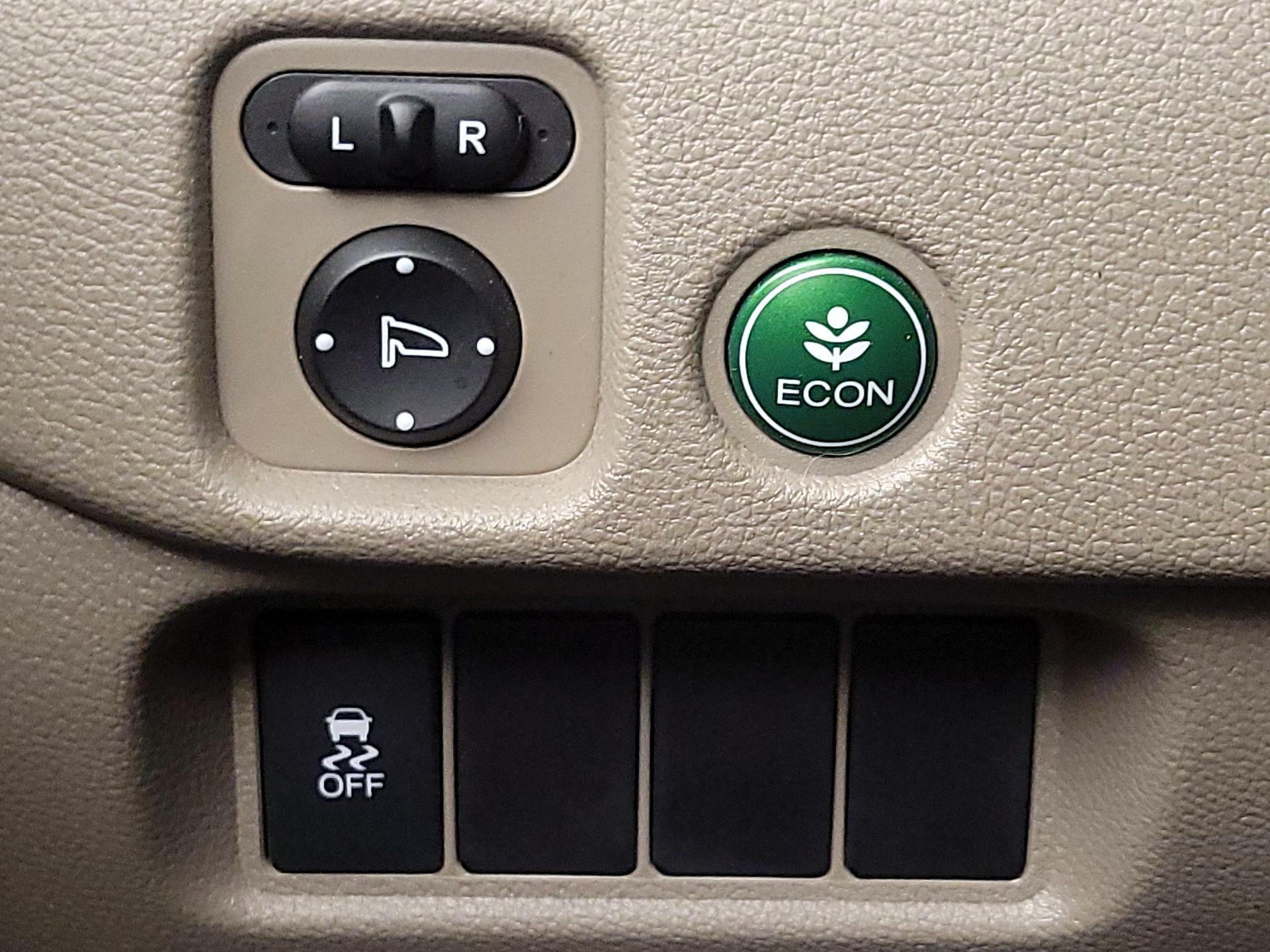 Thumbnail: 2016 Honda Pilot - 13