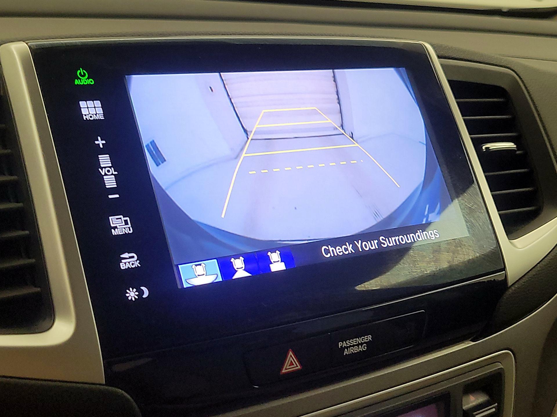 Thumbnail: 2016 Honda Pilot - 14