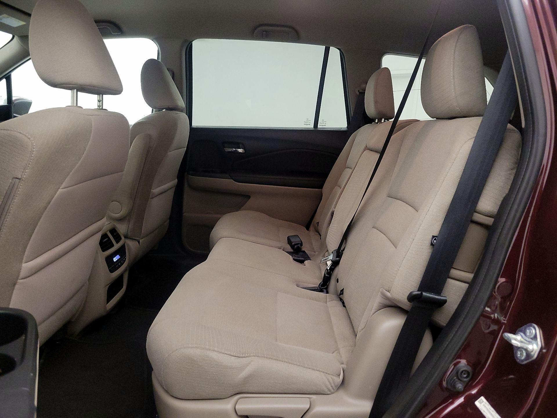 Thumbnail: 2016 Honda Pilot - 19