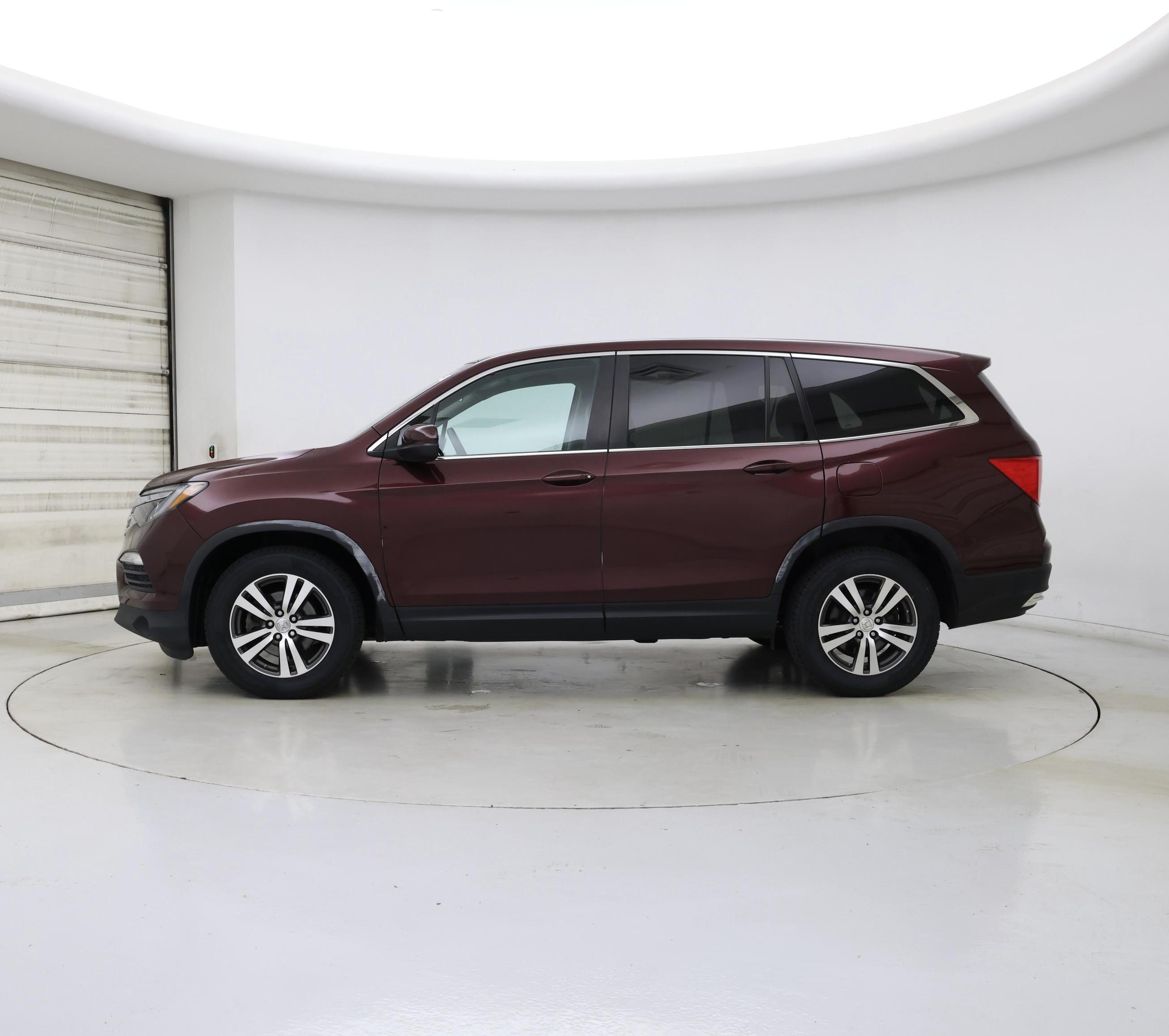 Thumbnail: 2016 Honda Pilot - 3