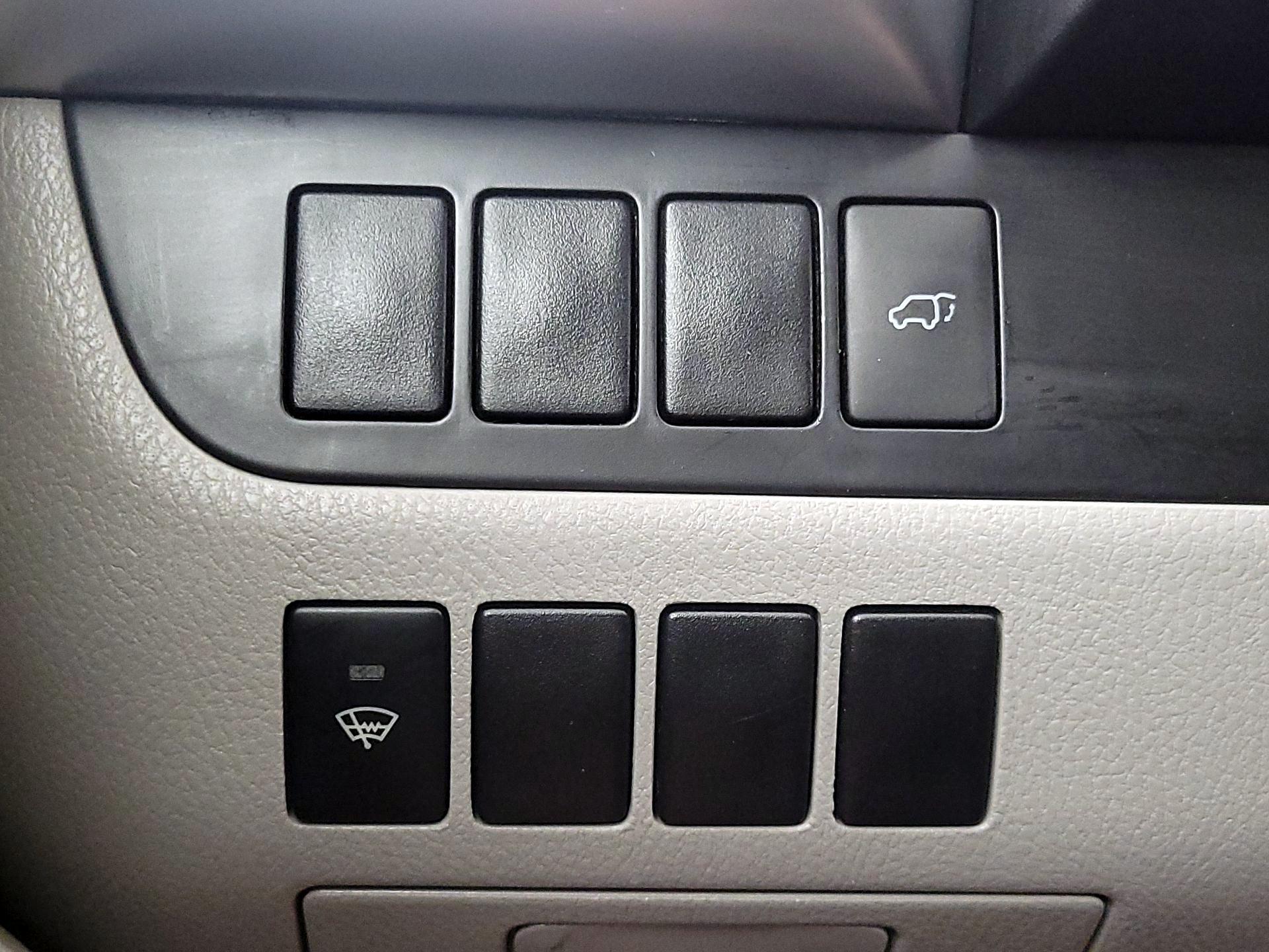 Thumbnail: 2016 Toyota Highlander - 13