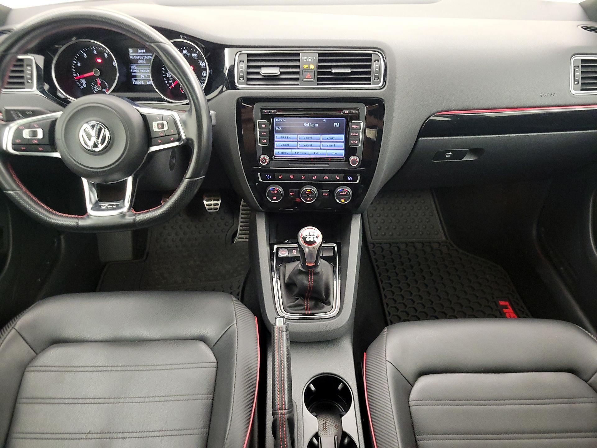 Thumbnail: 2015 Volkswagen Jetta - 9