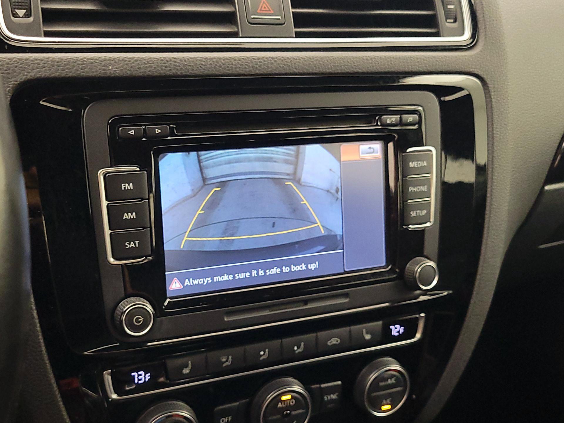 Thumbnail: 2015 Volkswagen Jetta - 14