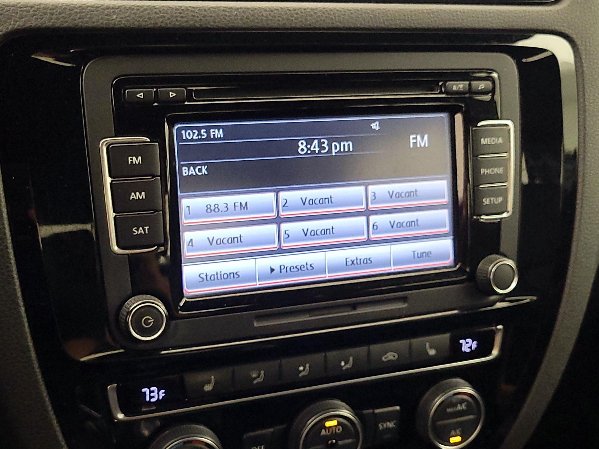 Thumbnail: 2015 Volkswagen Jetta - 15