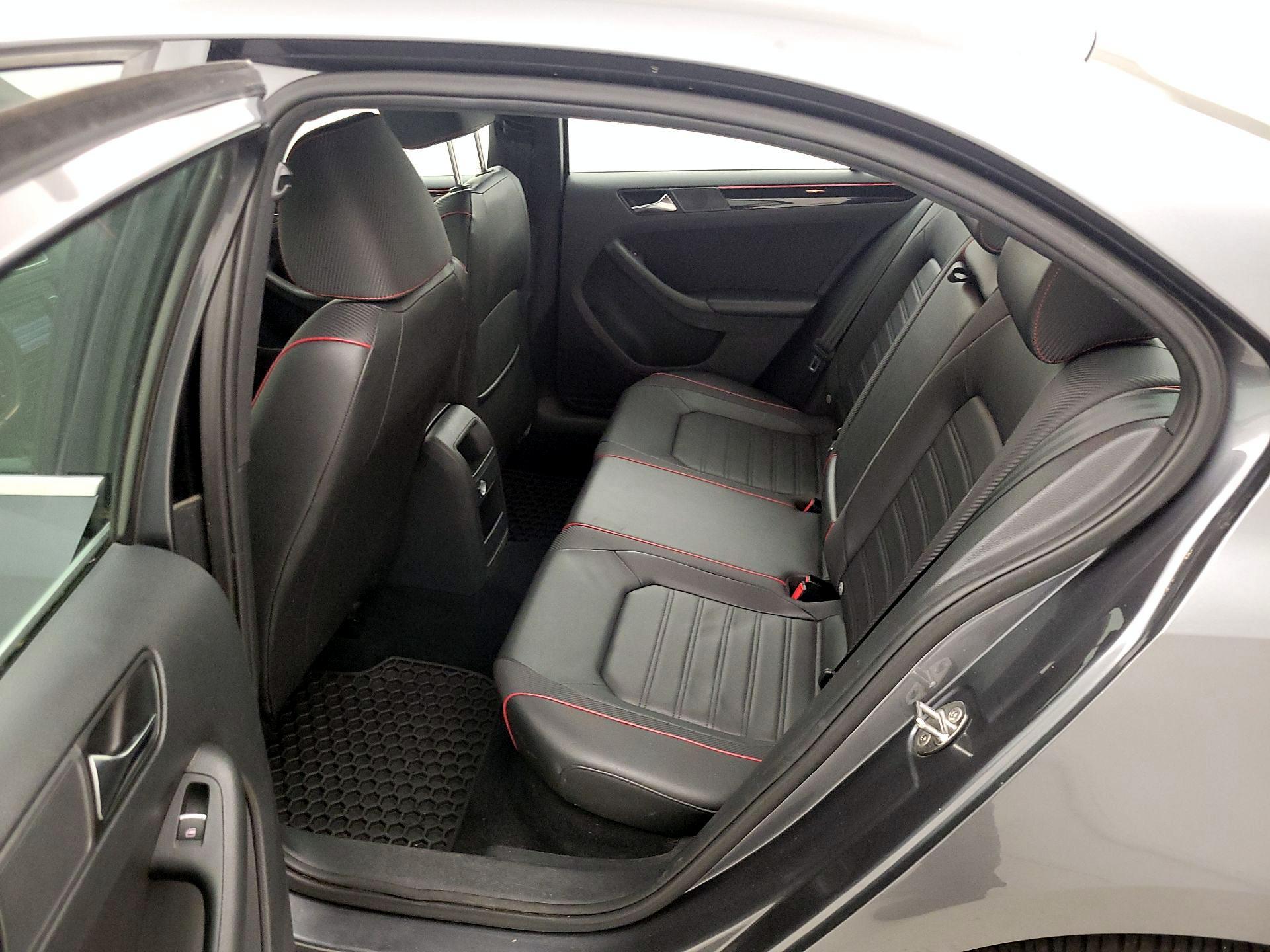 Thumbnail: 2015 Volkswagen Jetta - 20