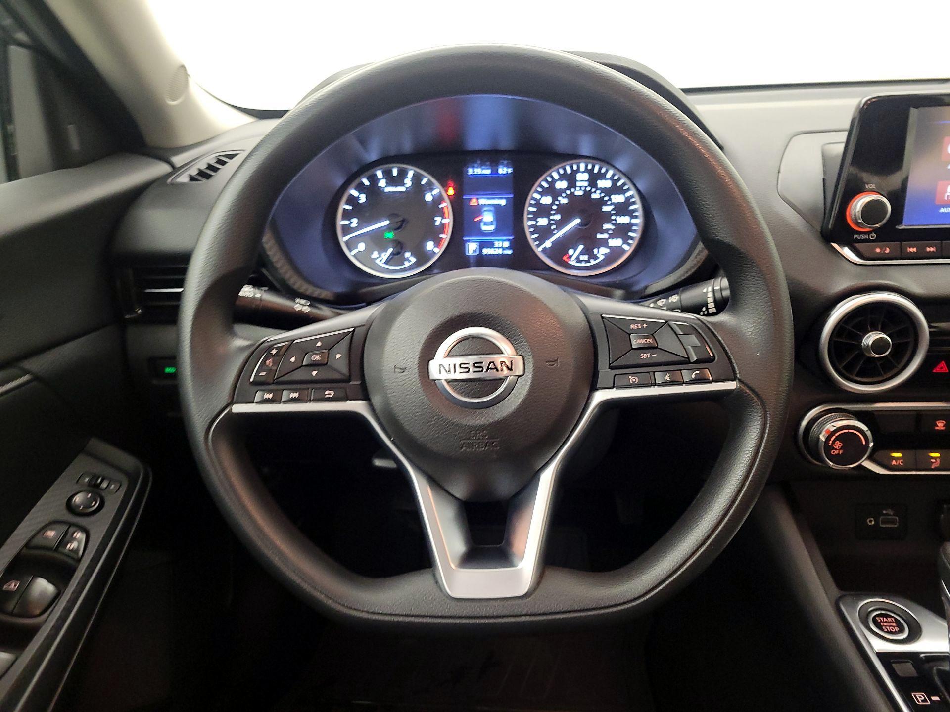 Thumbnail: 2020 Nissan Sentra - 10