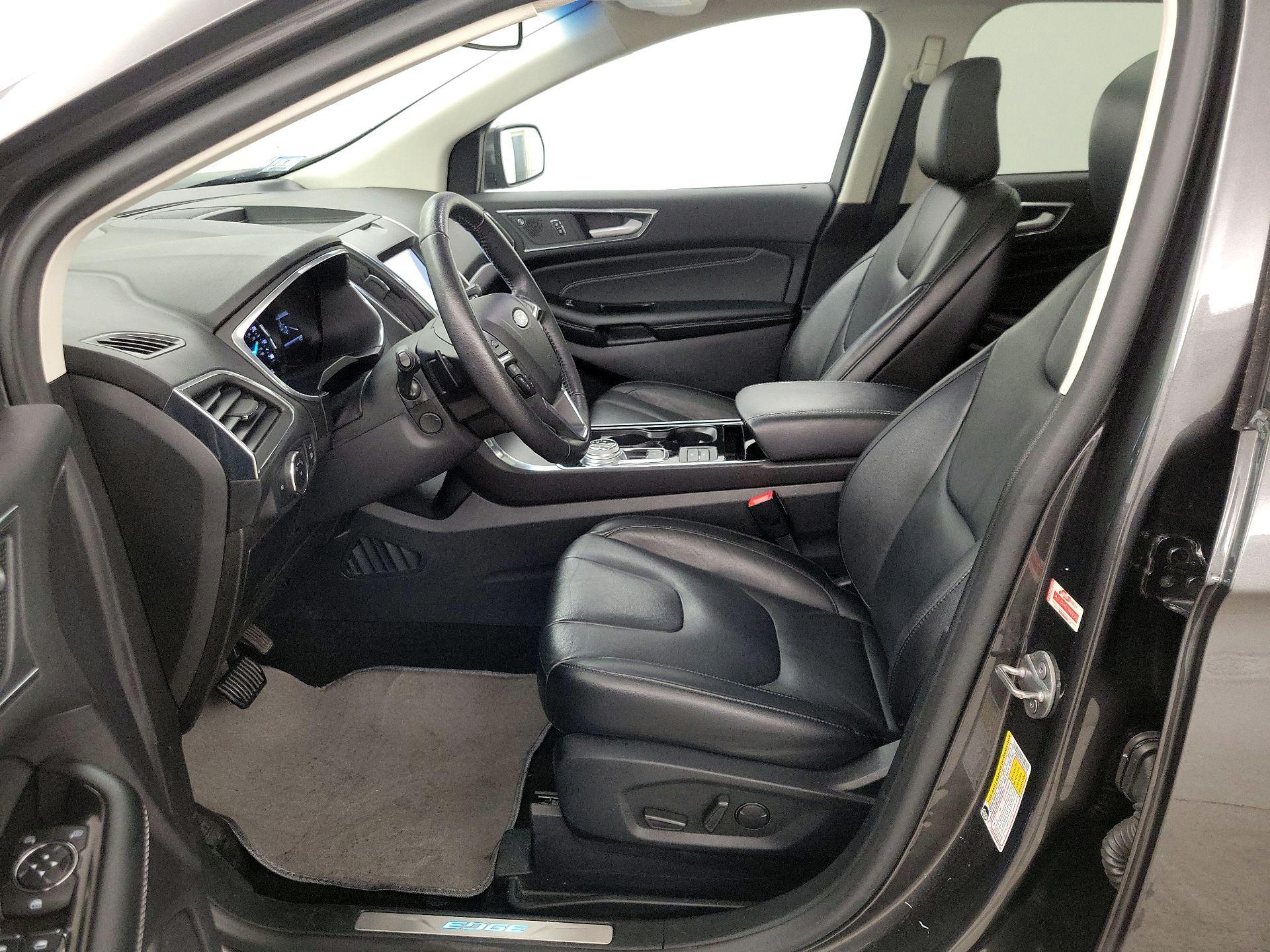 Thumbnail: 2020 Ford Edge - 11