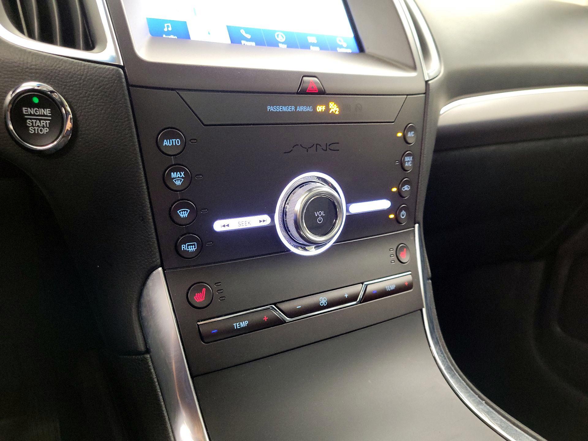 Thumbnail: 2020 Ford Edge - 17