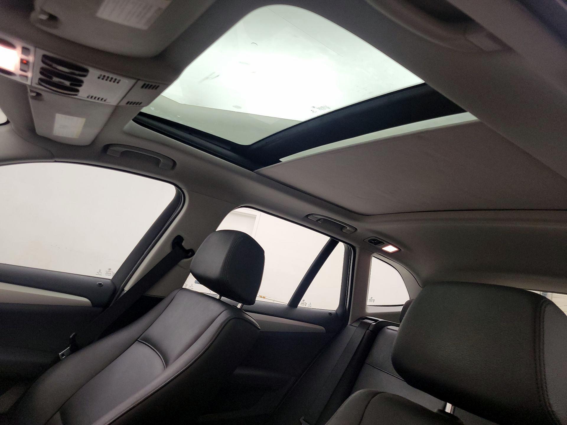 Thumbnail: 2015 BMW X1 - 19