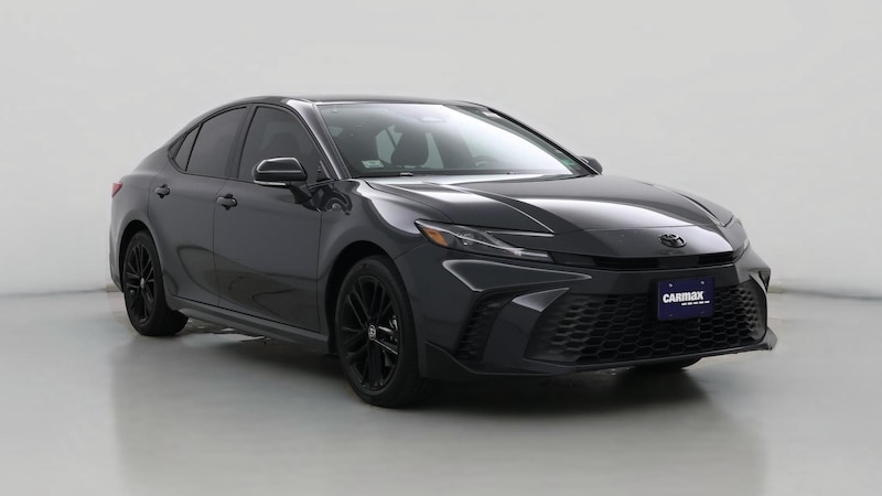 2025 Toyota Camry SE Hero Image