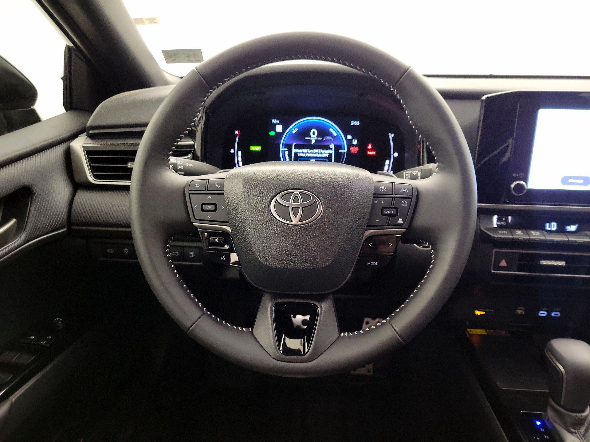 Thumbnail: 2025 Toyota Camry - 10