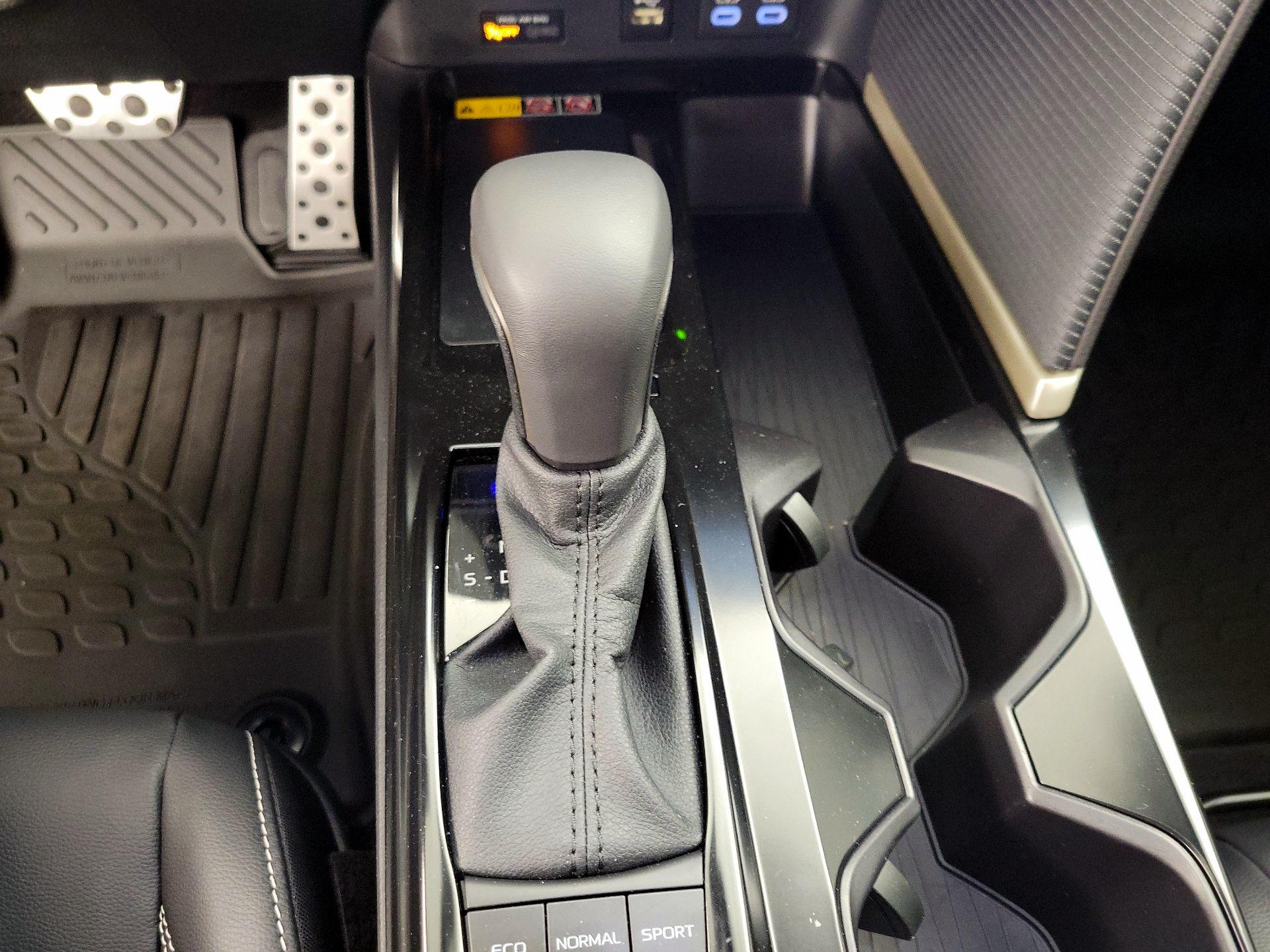Thumbnail: 2025 Toyota Camry - 17